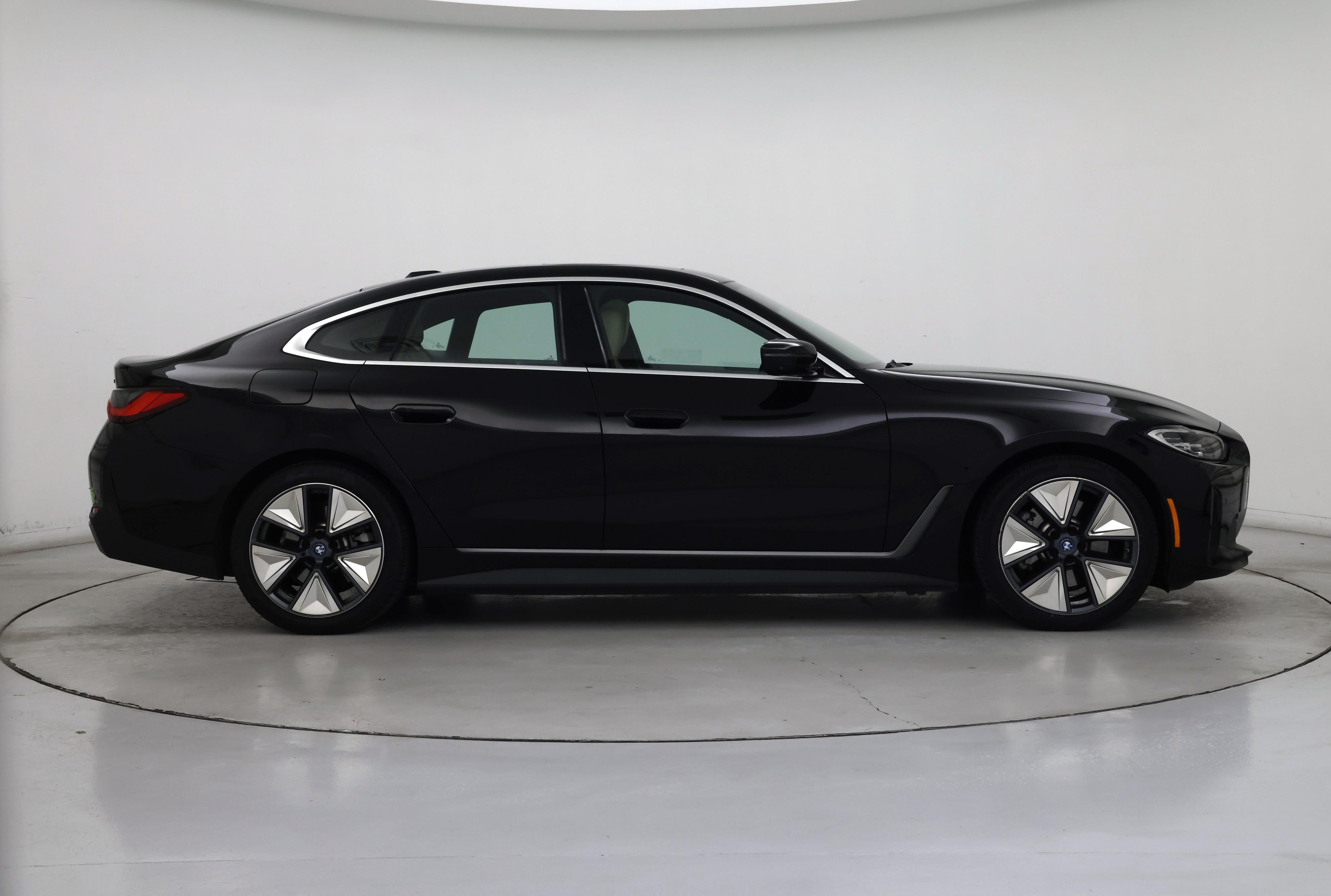 Thumbnail: 2023 BMW i4 - 7