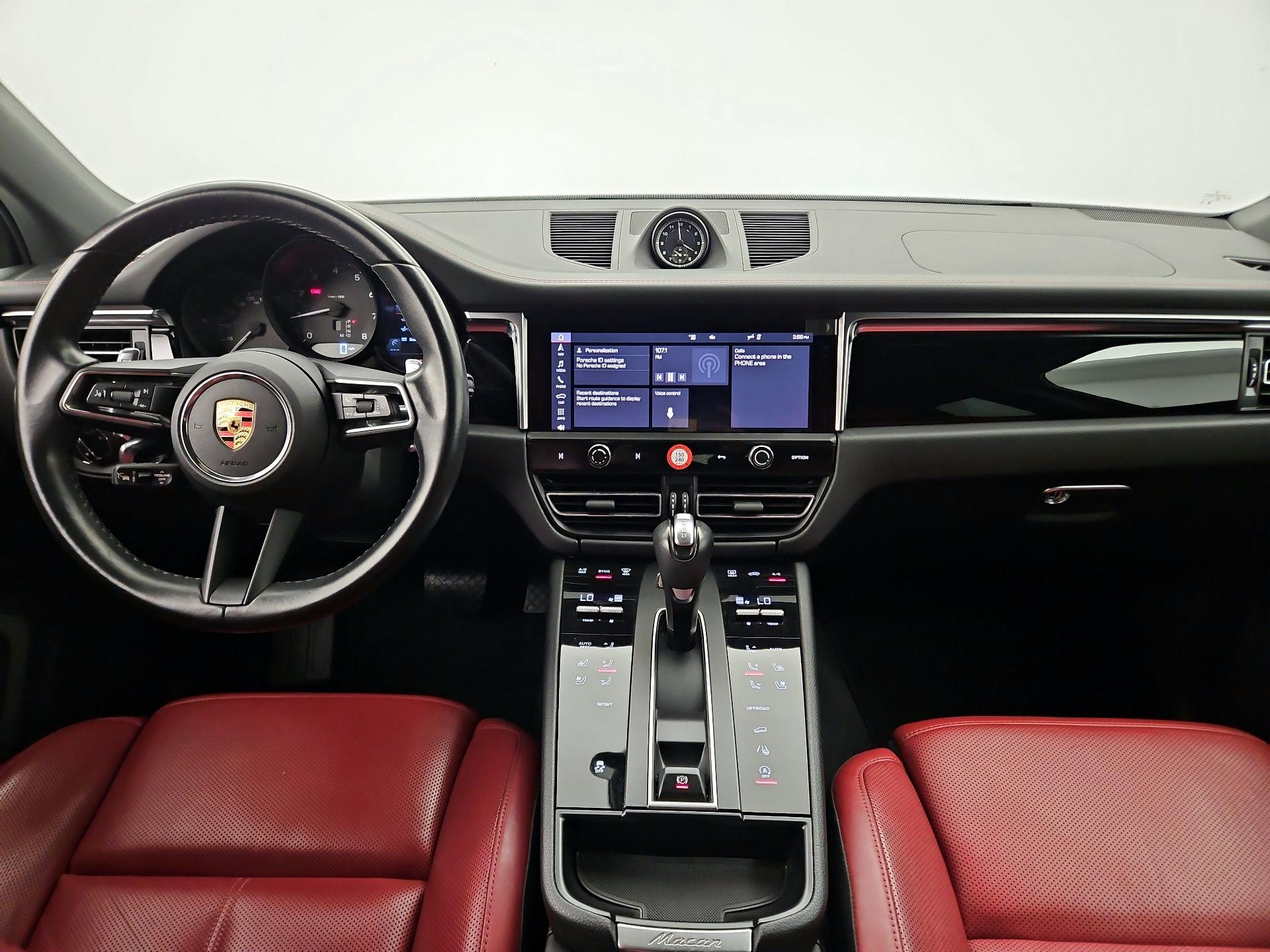 Thumbnail: 2024 Porsche Macan - 9