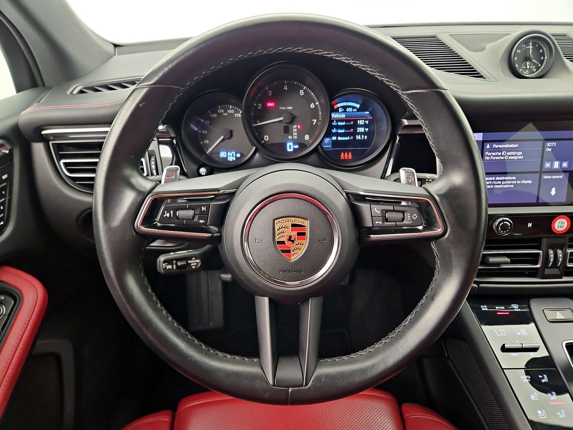 Thumbnail: 2024 Porsche Macan - 10