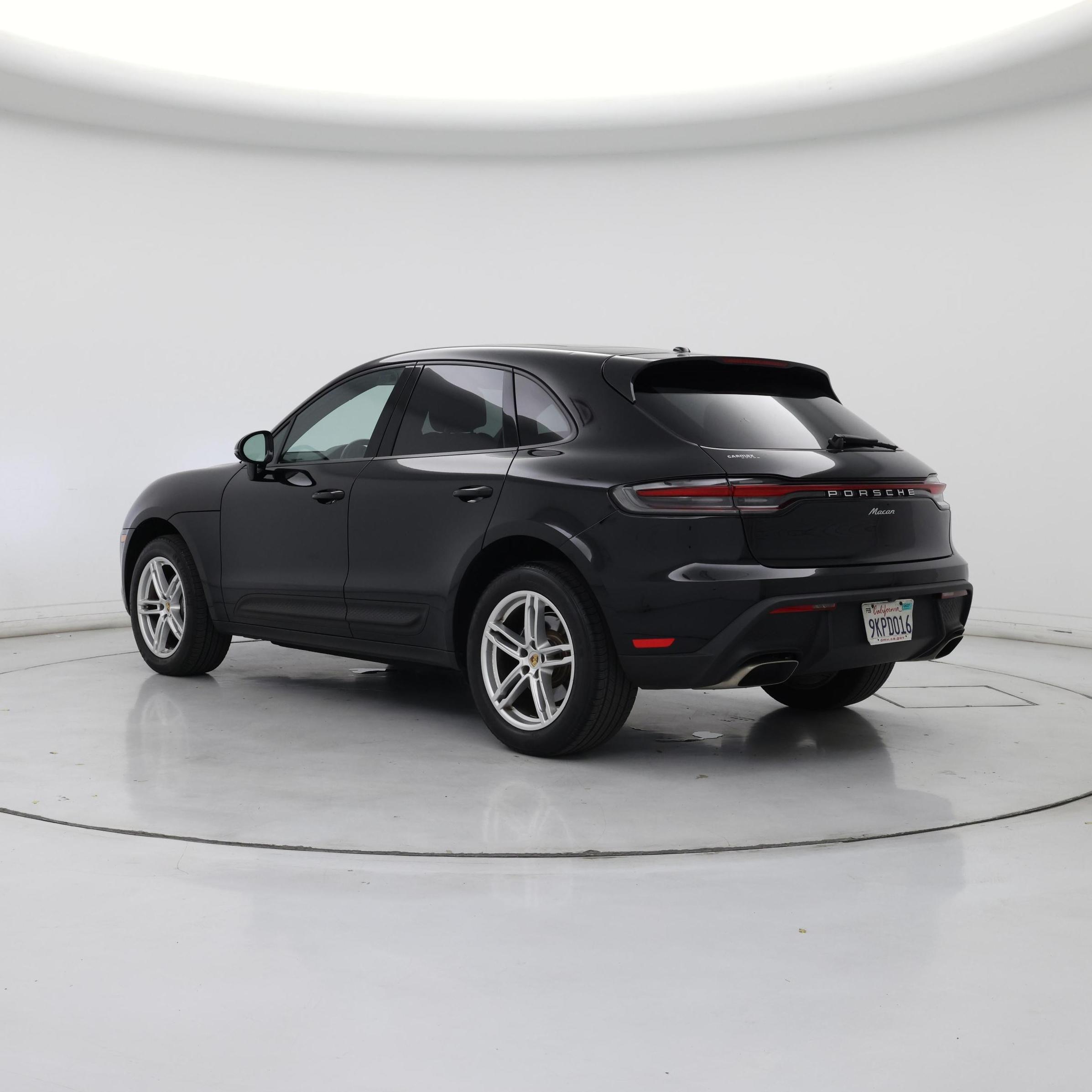 Thumbnail: 2024 Porsche Macan - 2