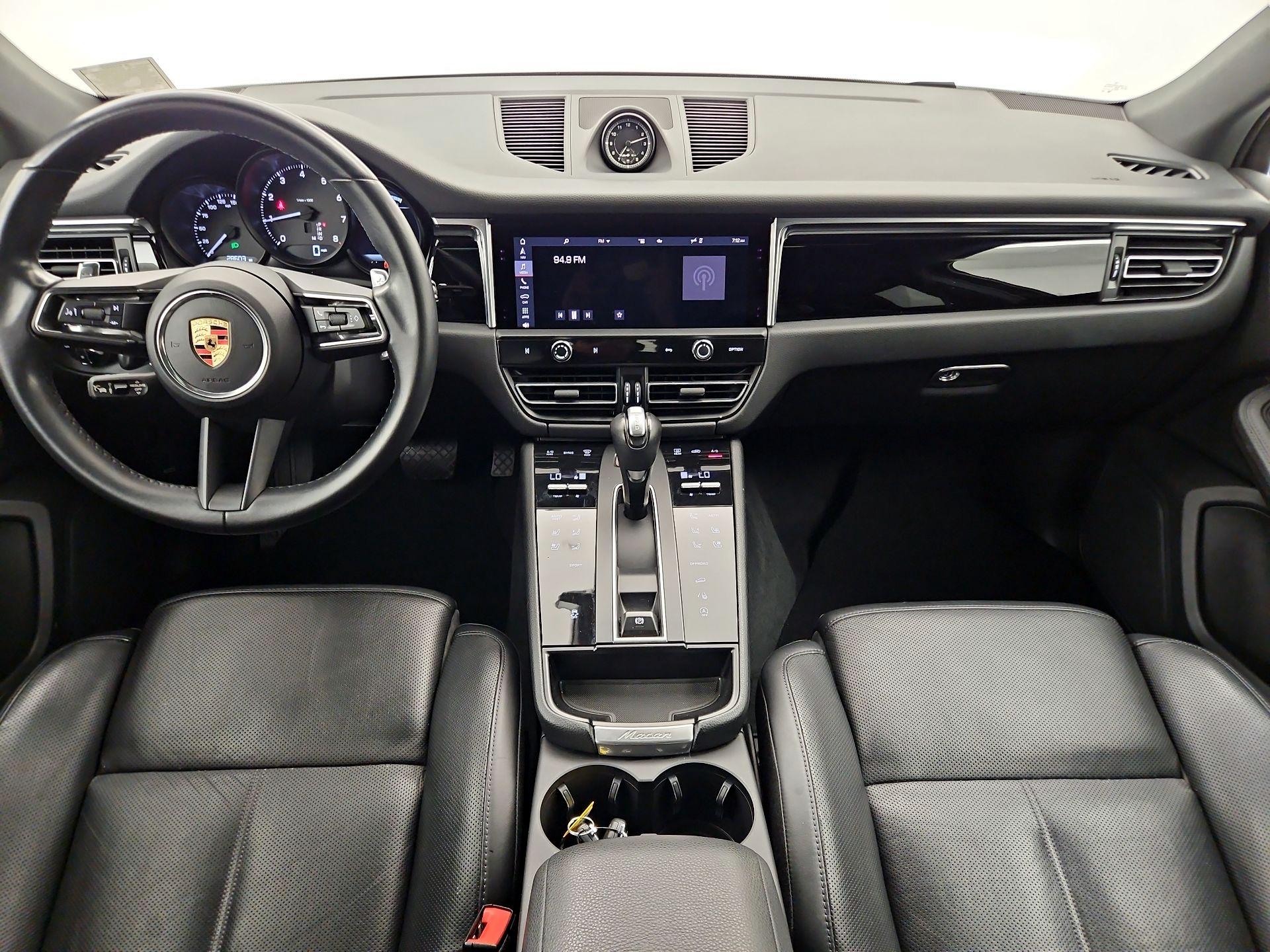 Thumbnail: 2024 Porsche Macan - 9