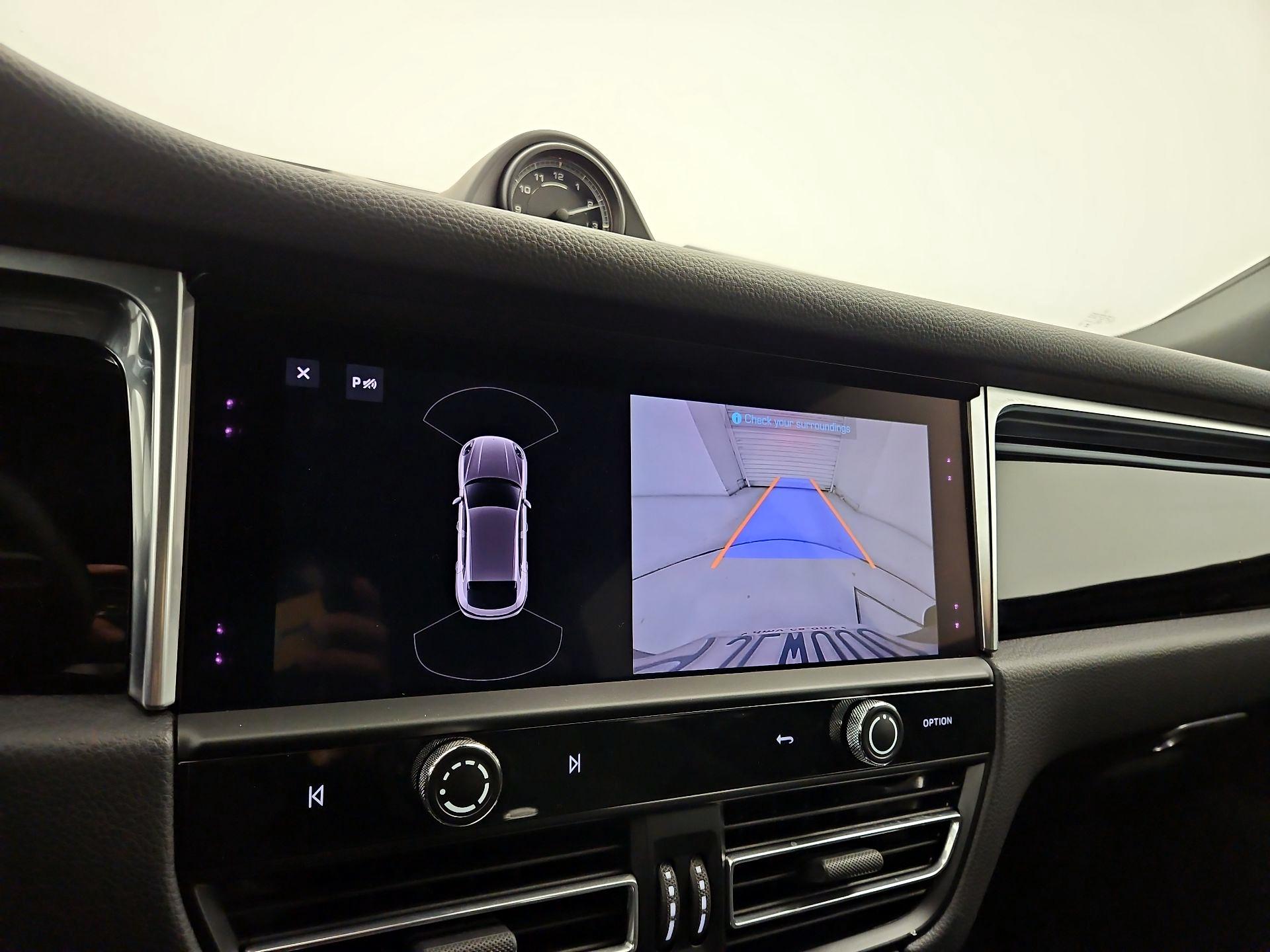 Thumbnail: 2024 Porsche Macan - 14