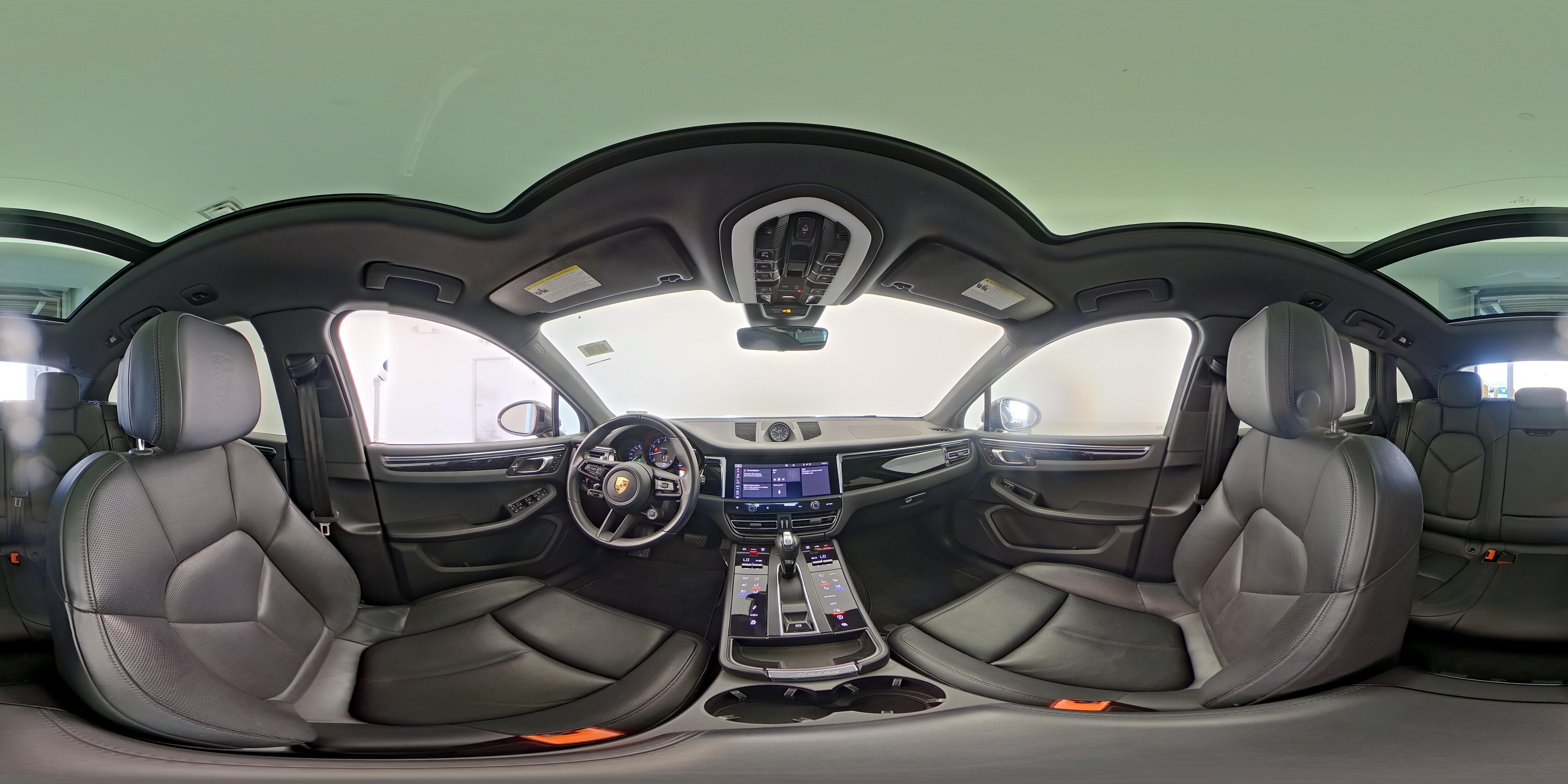 2023 Porsche Macan T - Photo 26