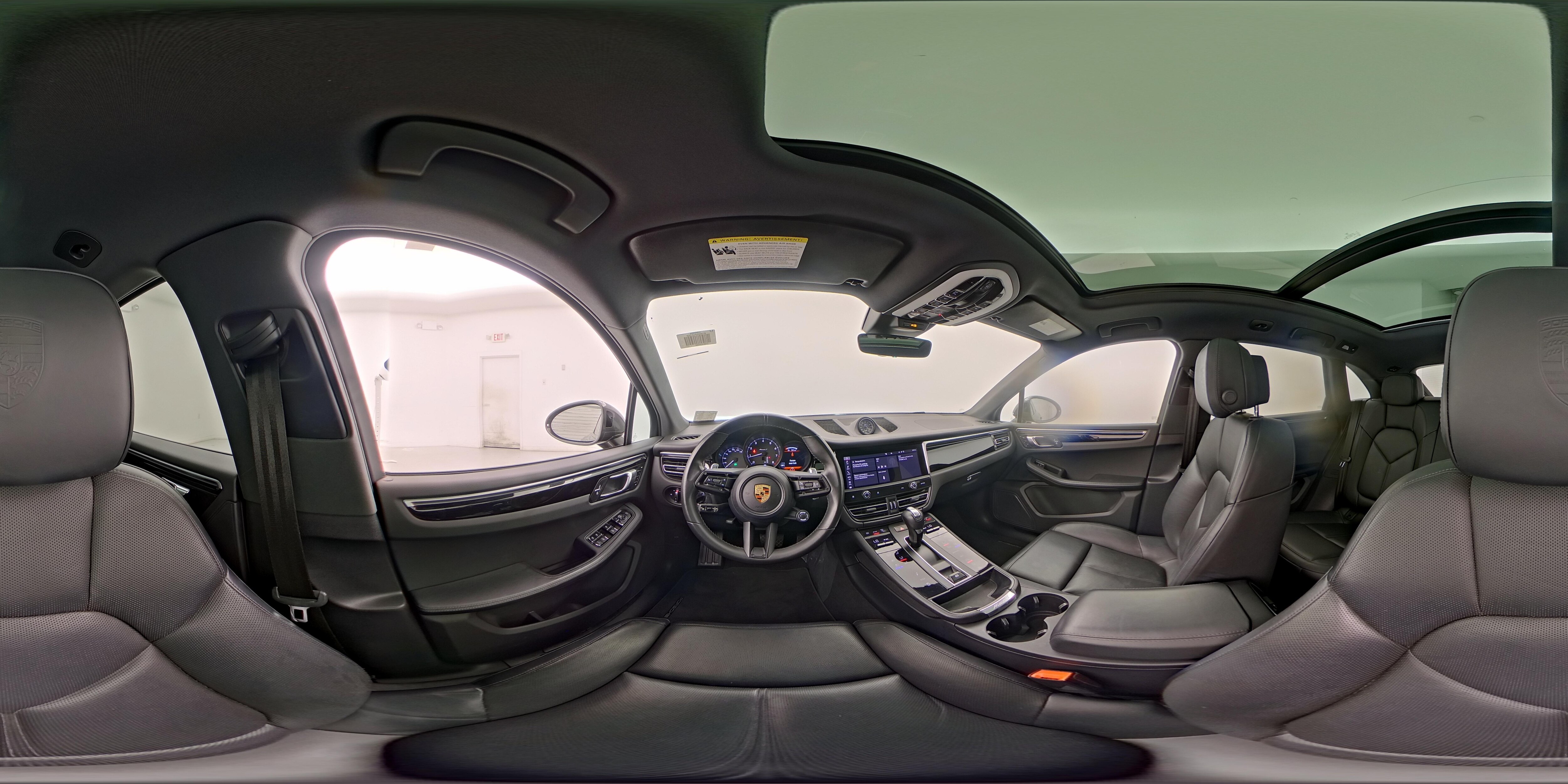 2023 Porsche Macan T - Photo 28