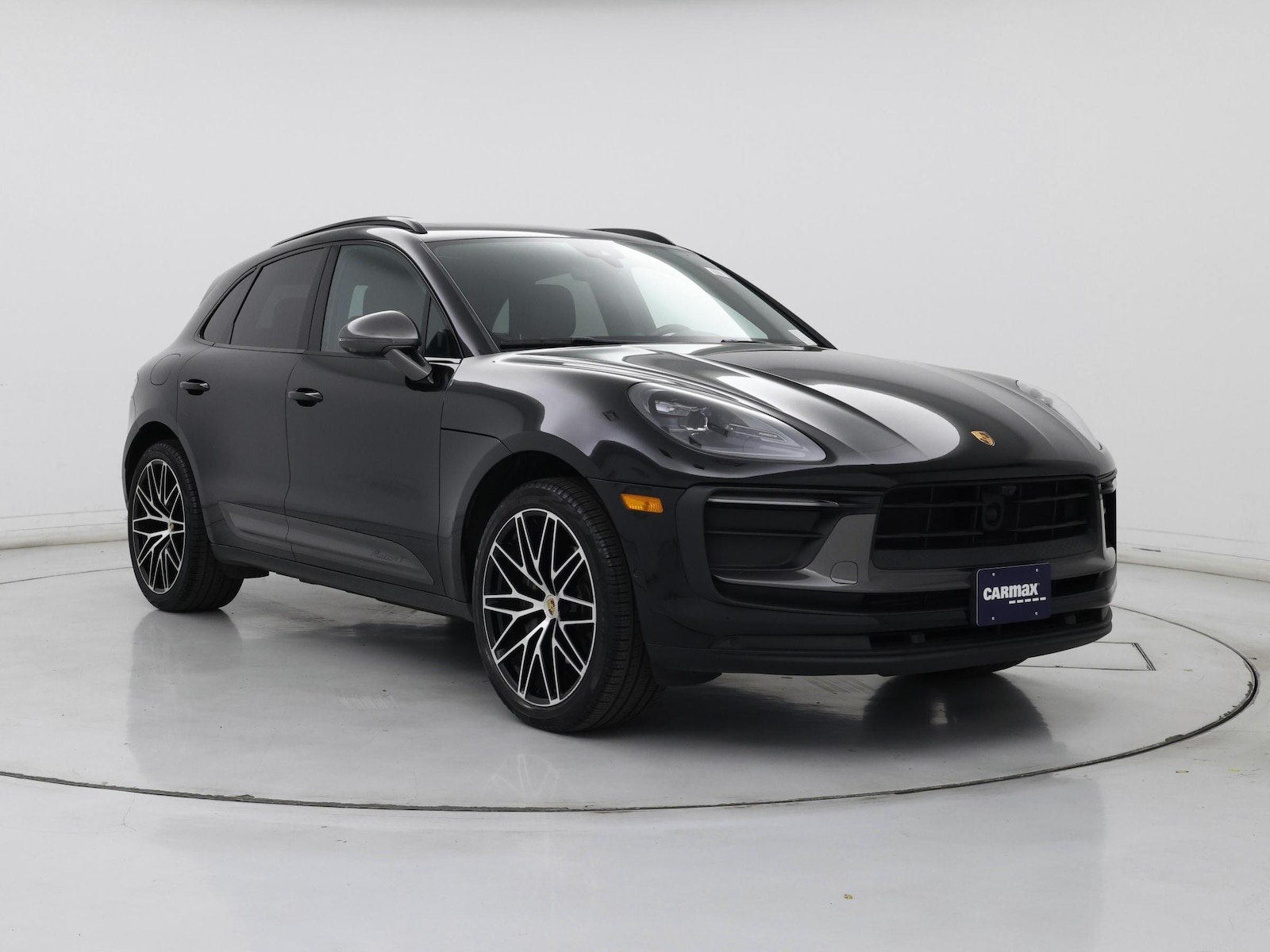 2023 Porsche Macan T - Photo 2