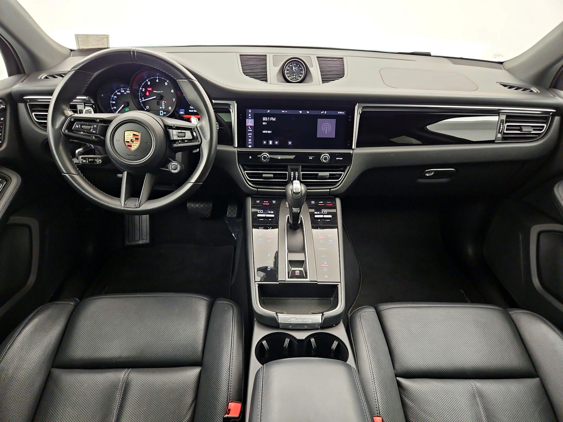 Thumbnail: 2023 Porsche Macan - 9