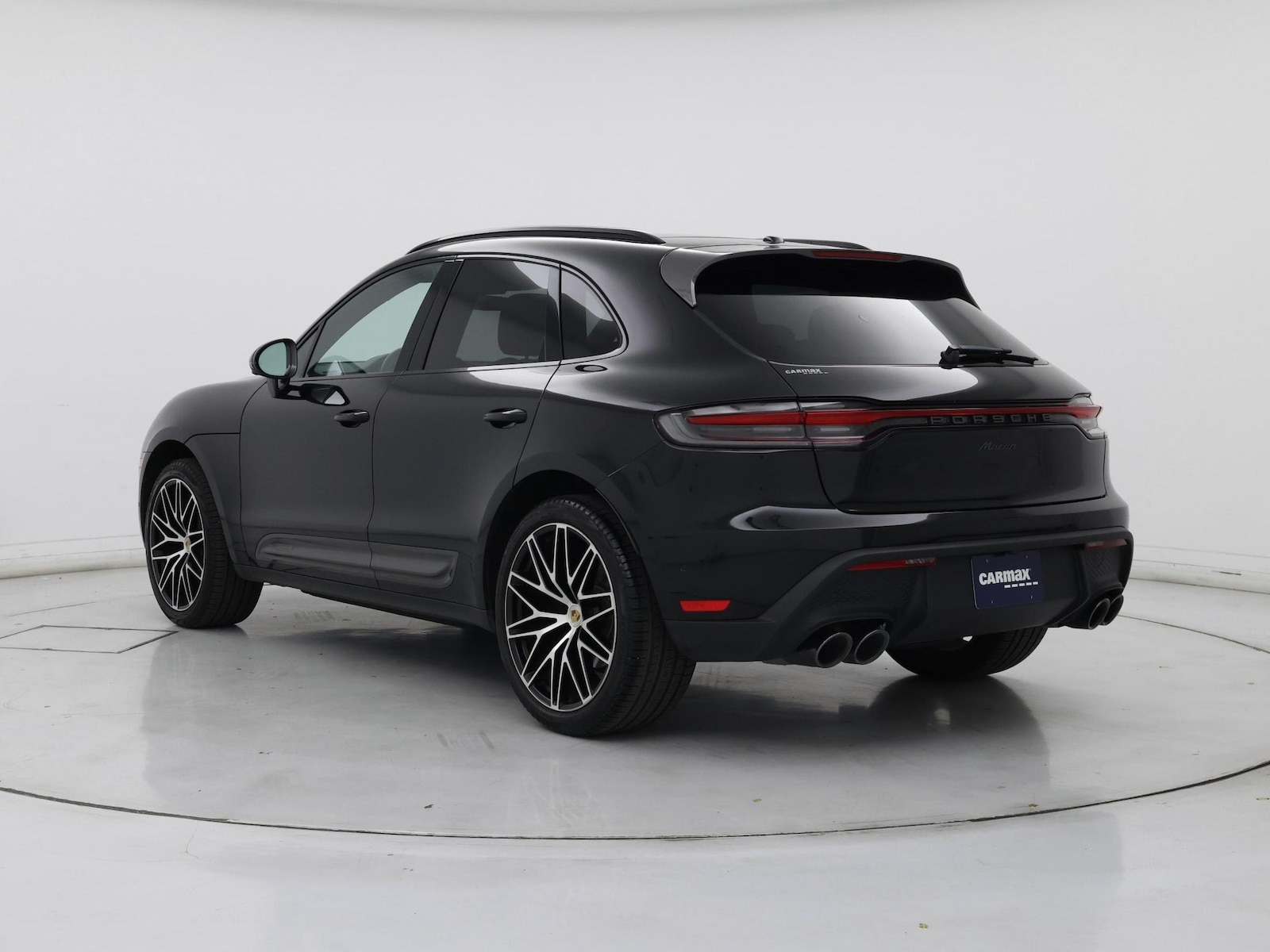 2023 Porsche Macan T - Photo 3