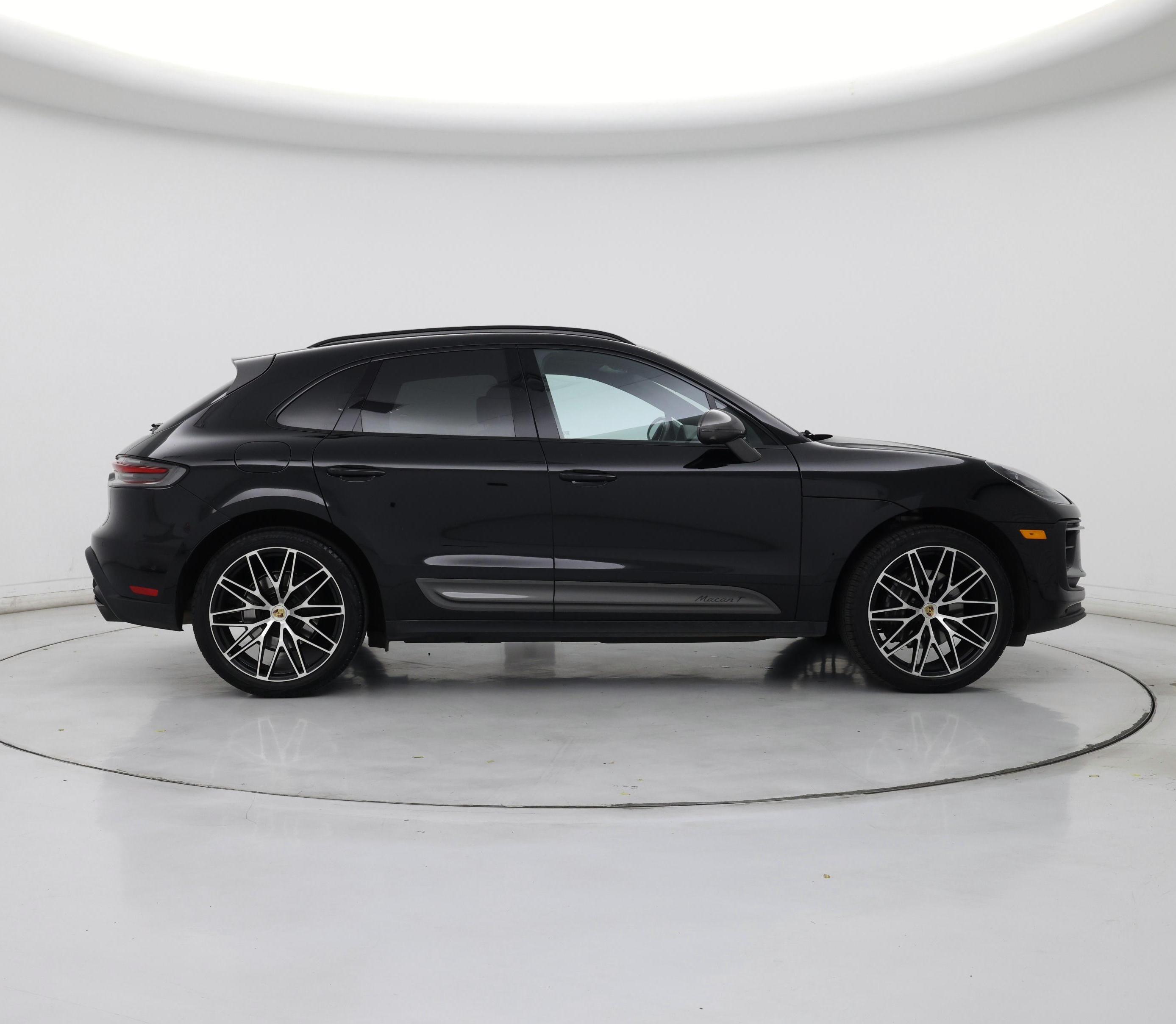 Thumbnail: 2023 Porsche Macan - 7