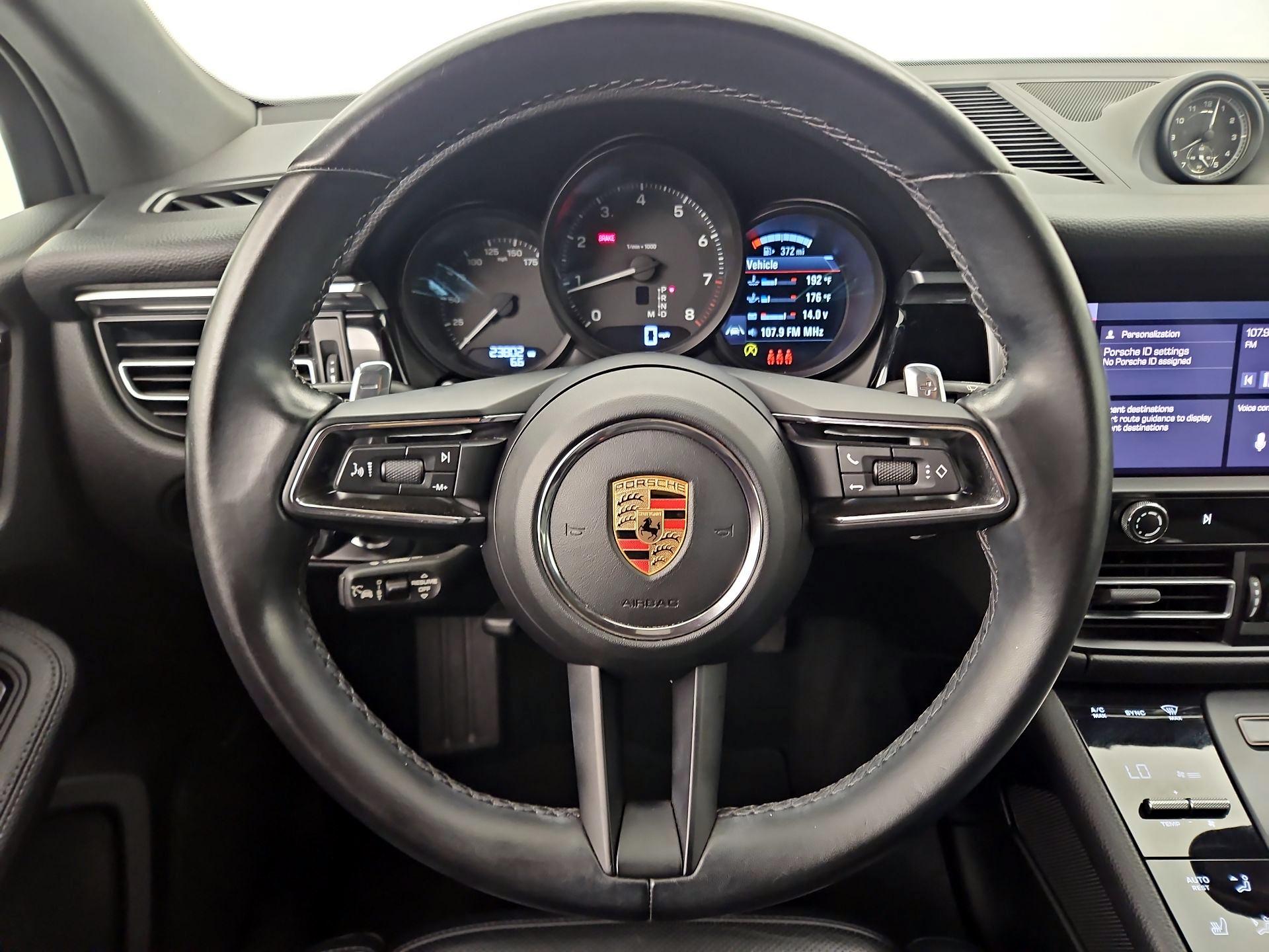 Thumbnail: 2024 Porsche Macan - 10