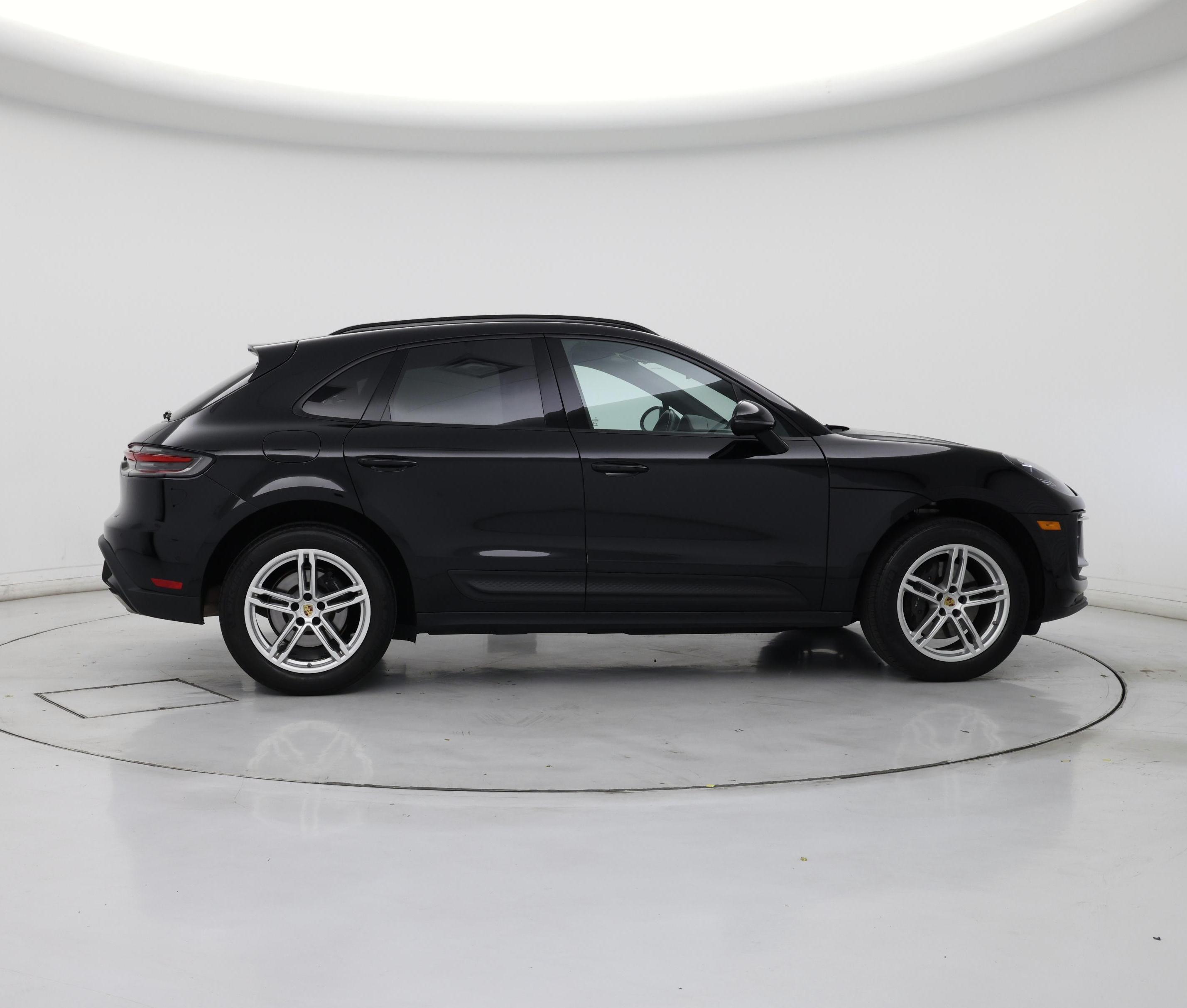 Thumbnail: 2024 Porsche Macan - 7