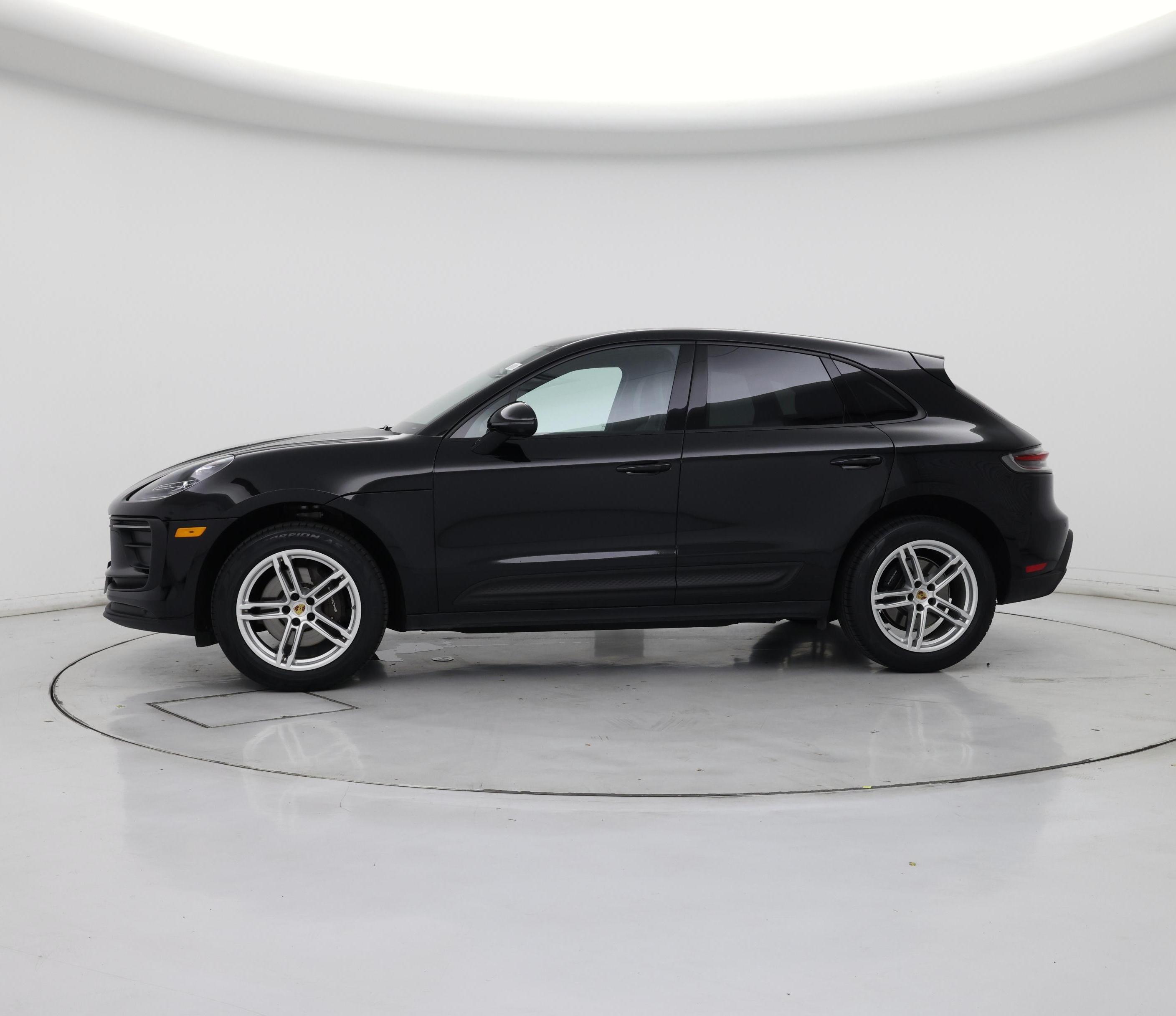 Thumbnail: 2024 Porsche Macan - 3