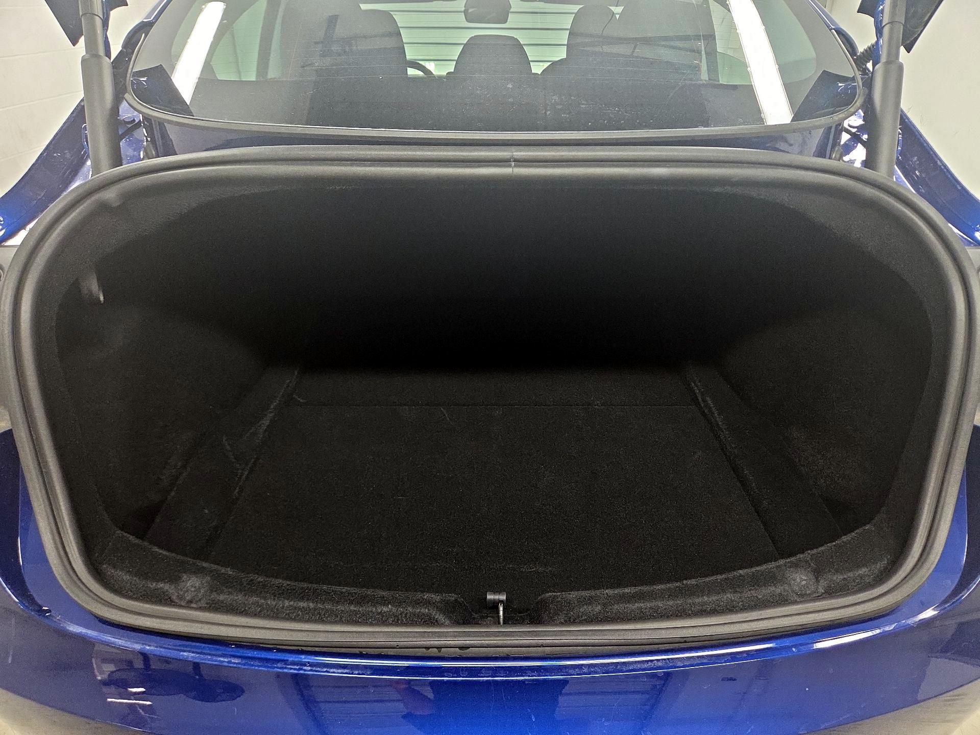 Thumbnail: 2025 Tesla Model 3 - 19