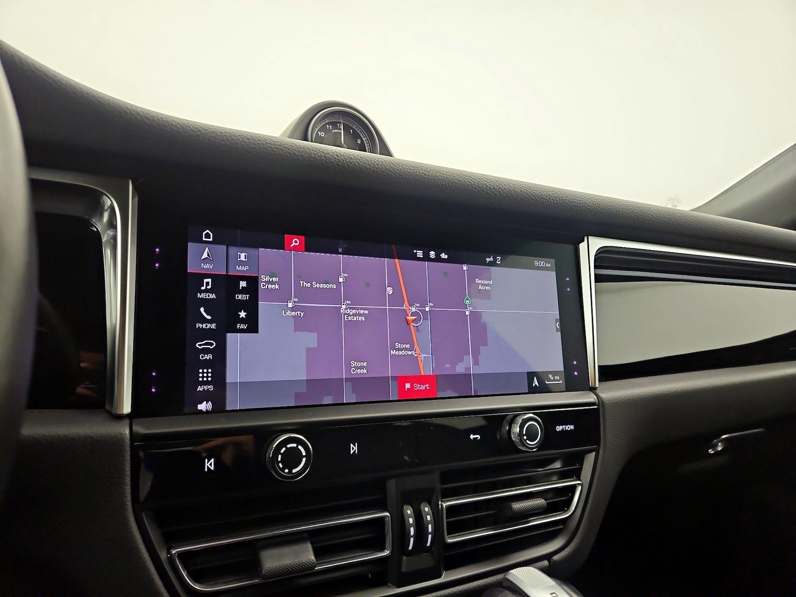 2024 Porsche Macan Base - Photo 15