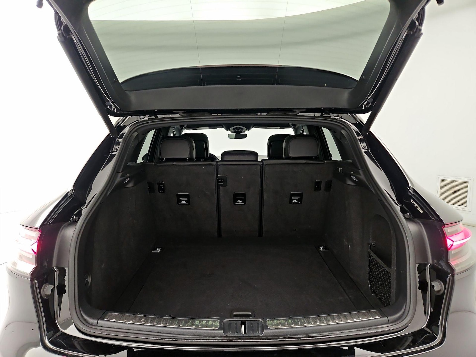 2024 Porsche Macan Base - Photo 22