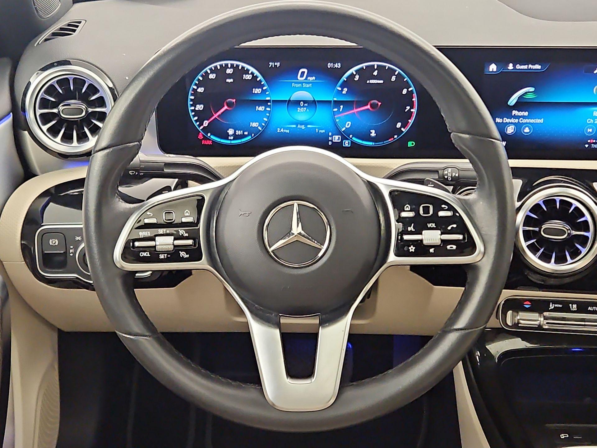 Thumbnail: 2022 Mercedes-Benz A-Class - 10