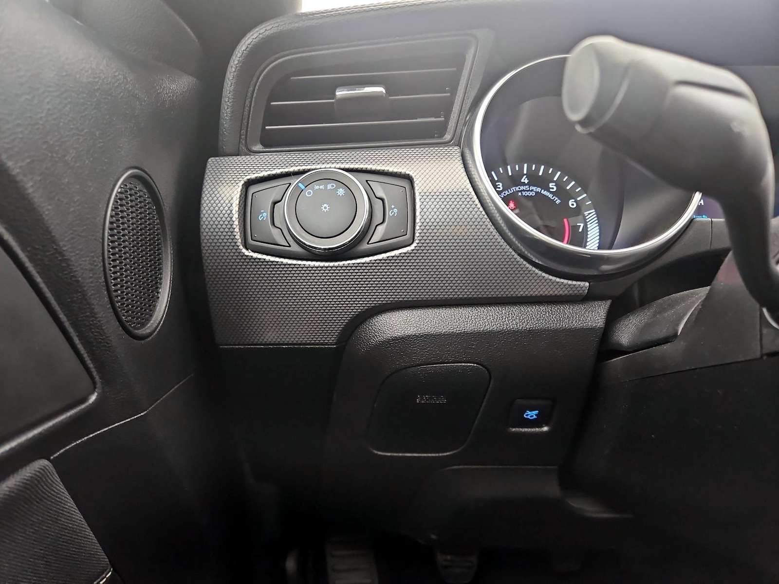 2020 Ford Mustang EcoBoost - Photo 14