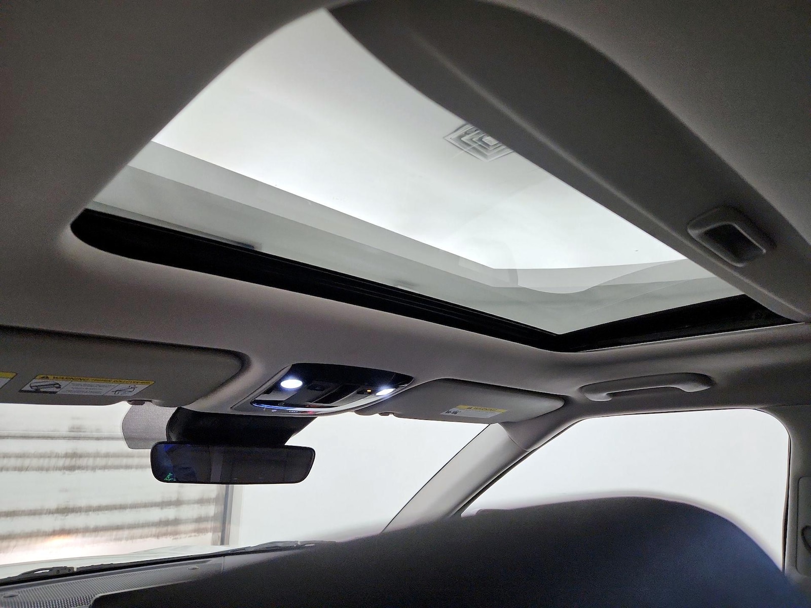 Sunroof(s) & Overhead Airbags