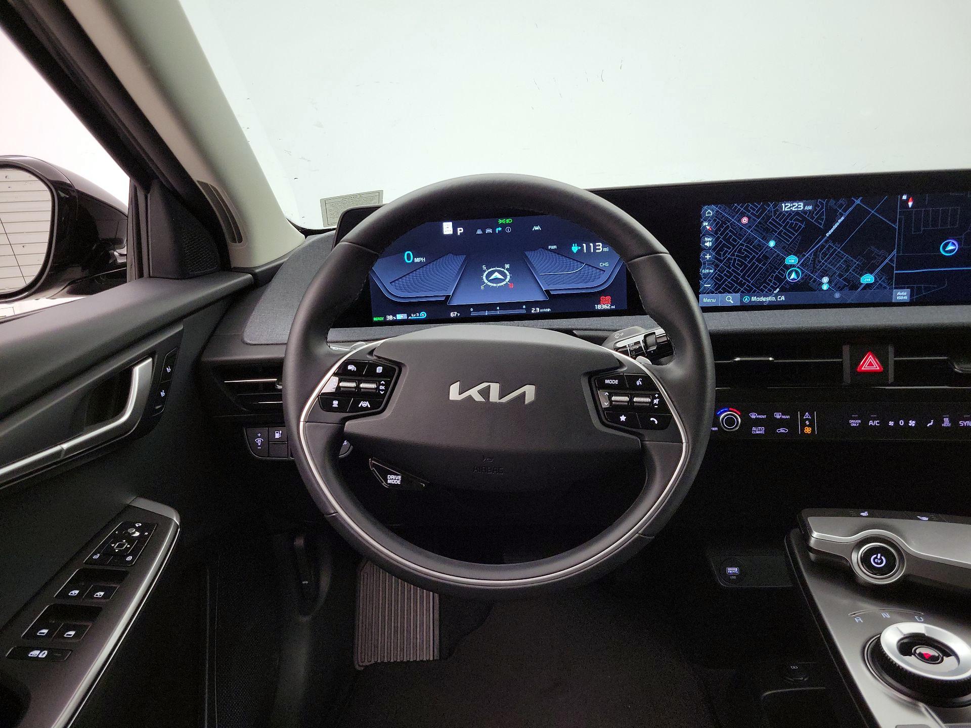 Thumbnail: 2024 Kia EV6 - 10