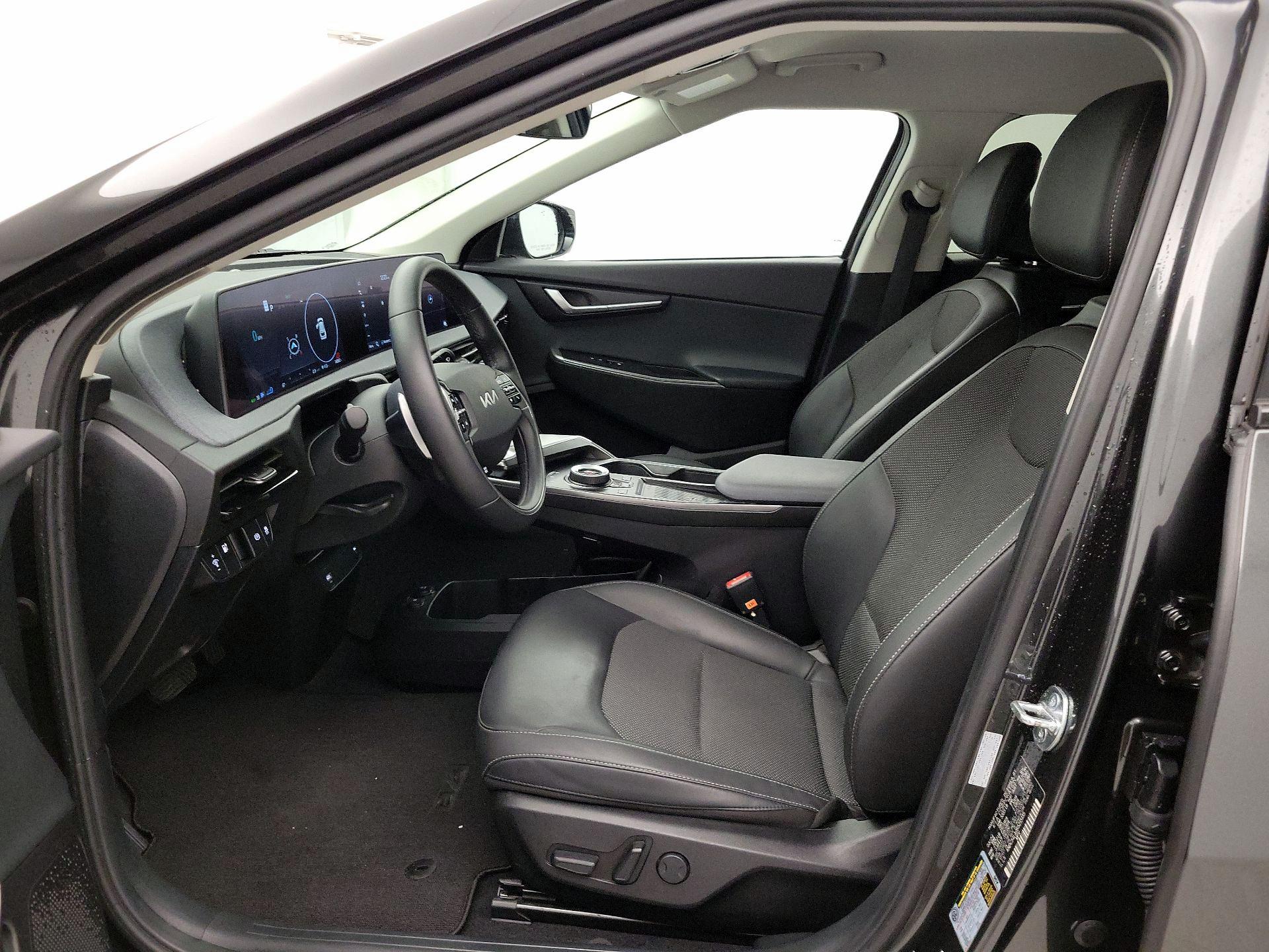 Thumbnail: 2024 Kia EV6 - 11