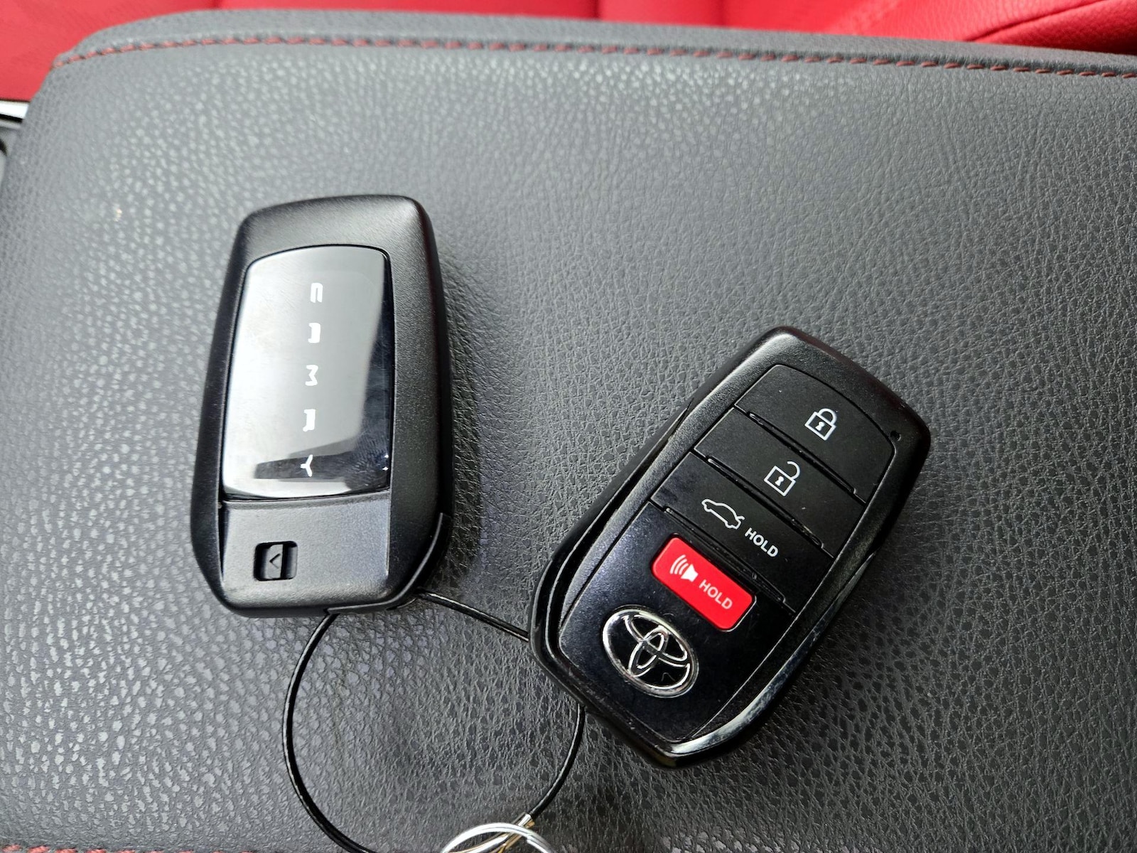 2025 Toyota Camry LE - Photo 24
