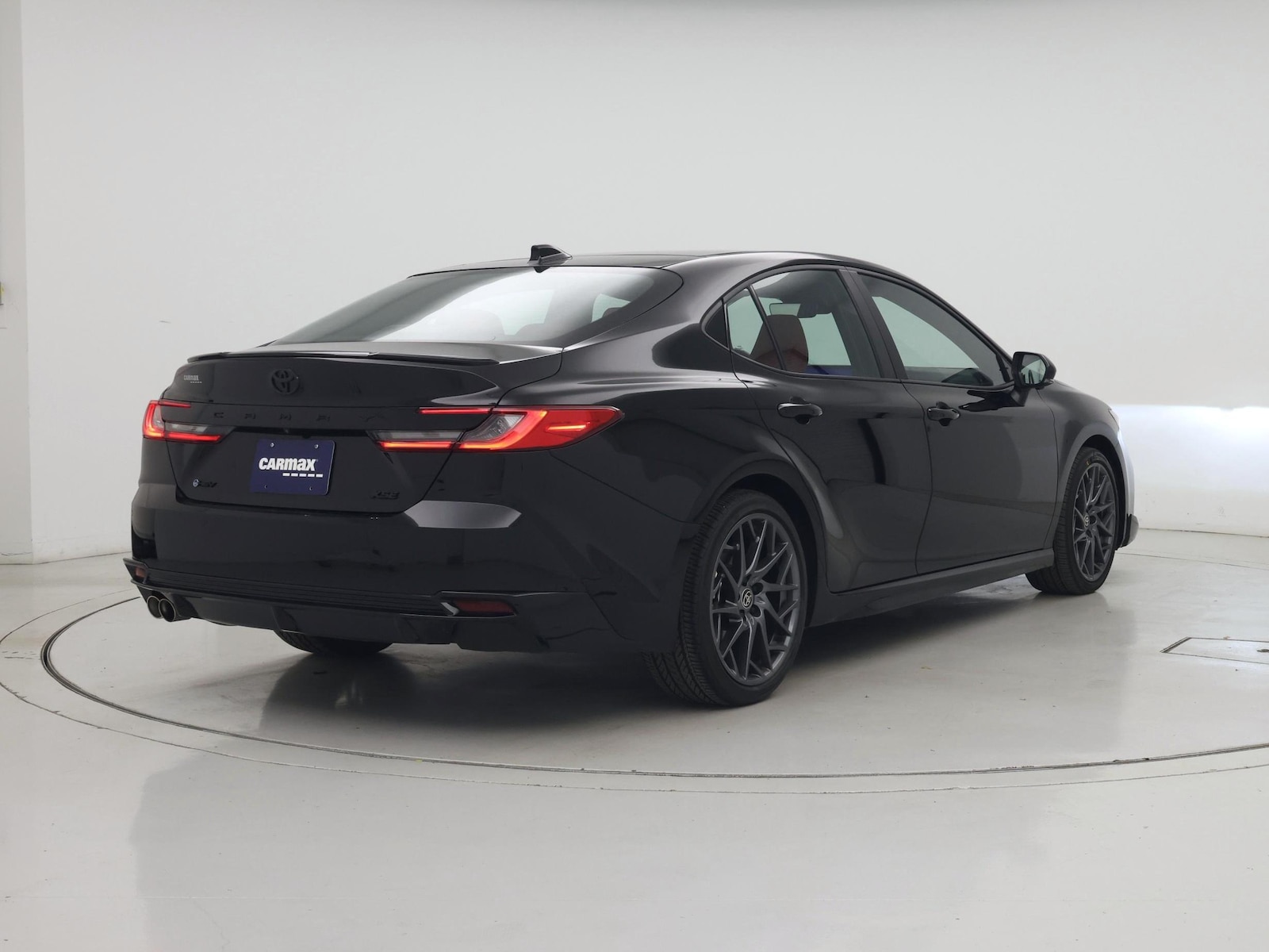 2025 Toyota Camry LE - Photo 9