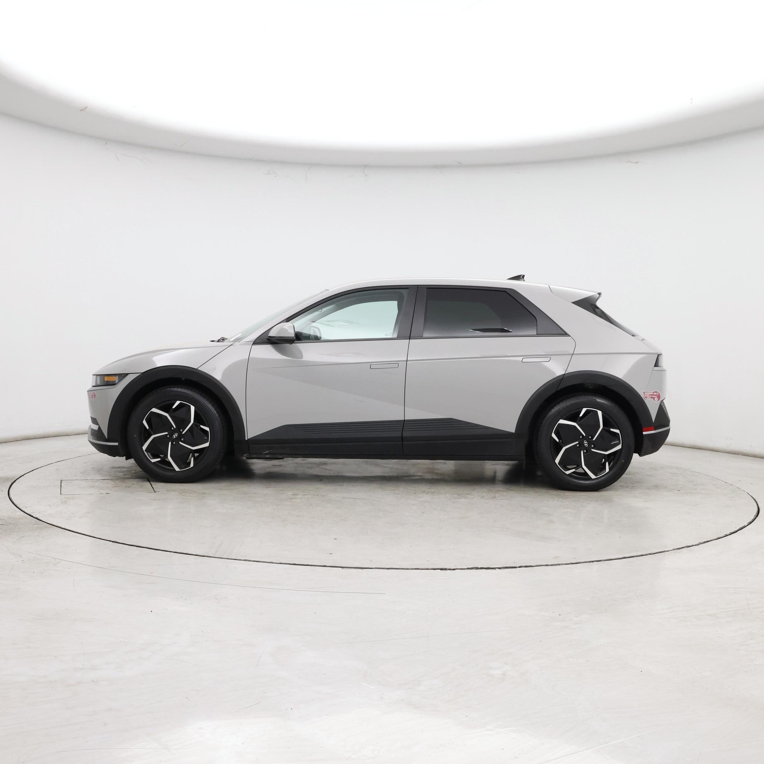 Thumbnail: 2024 Hyundai Ioniq 5 - 3