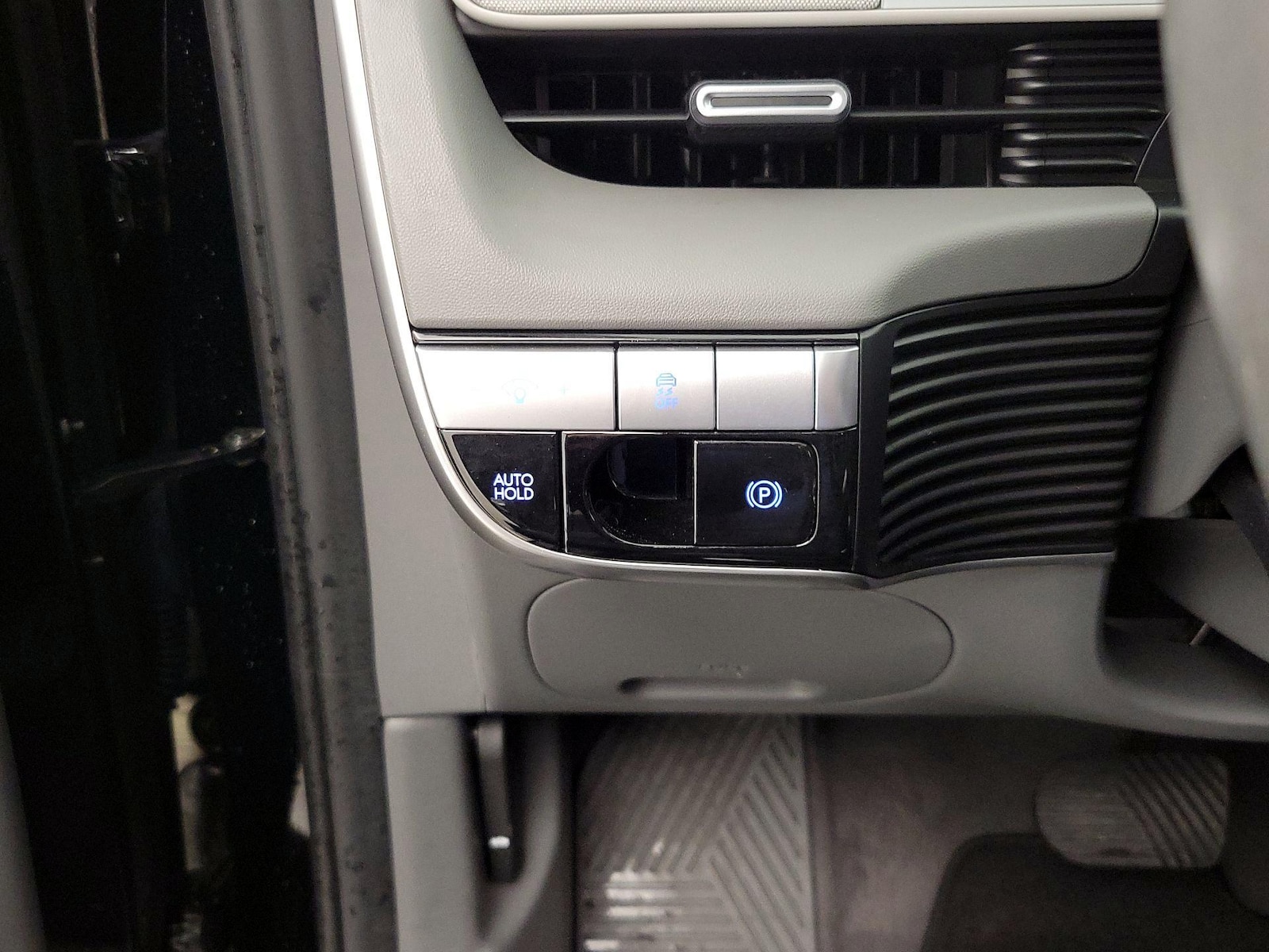 2024 Hyundai IONIQ 5 SE - Photo 14