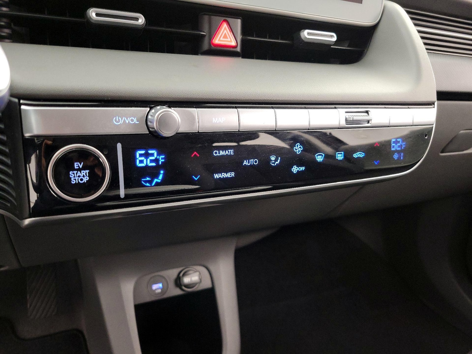 2024 Hyundai IONIQ 5 SE - Photo 18