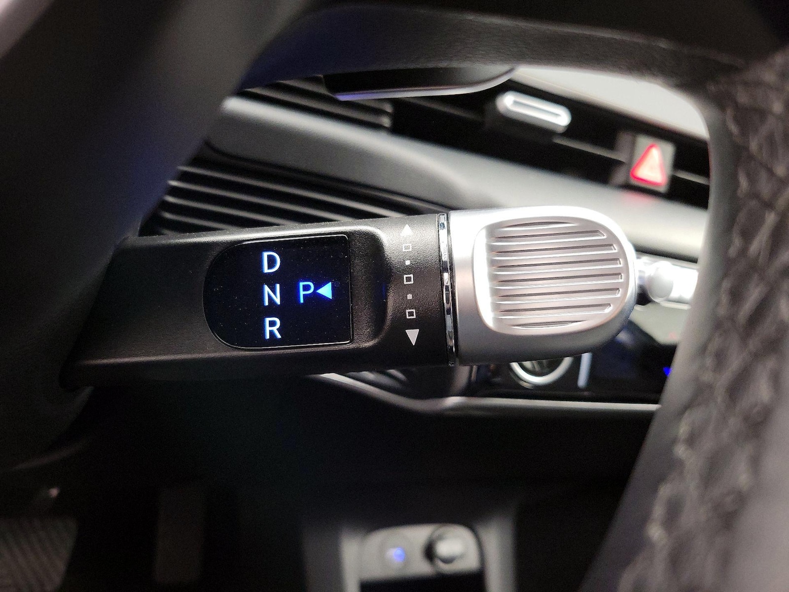 2024 Hyundai IONIQ 5 SEL - Photo 19