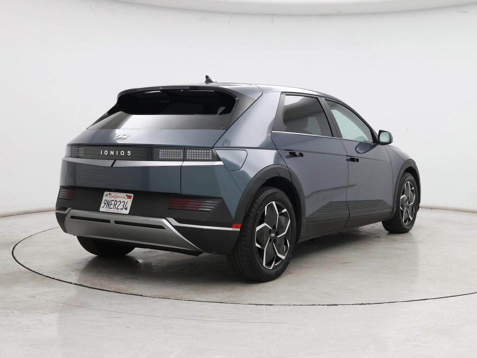 2024 Hyundai IONIQ 5 SEL - Photo 9