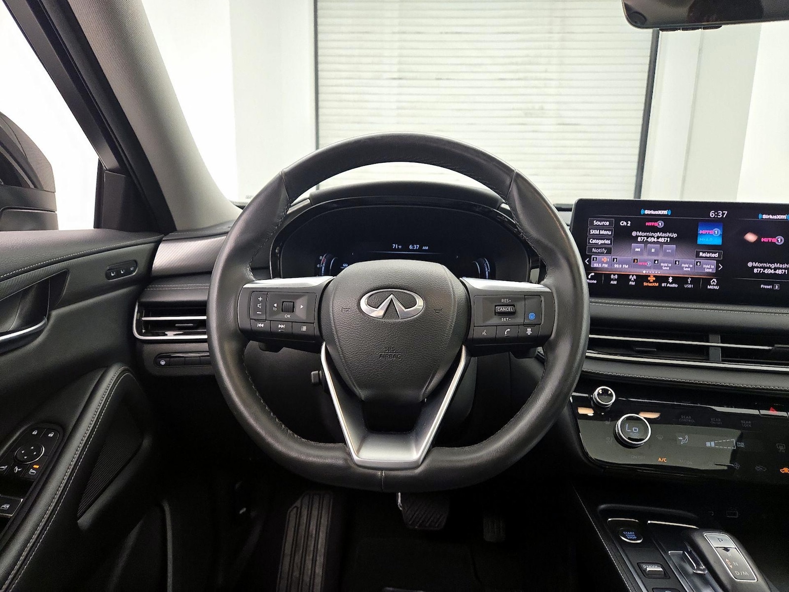 2023 INFINITI QX60 LUXE - Photo 11