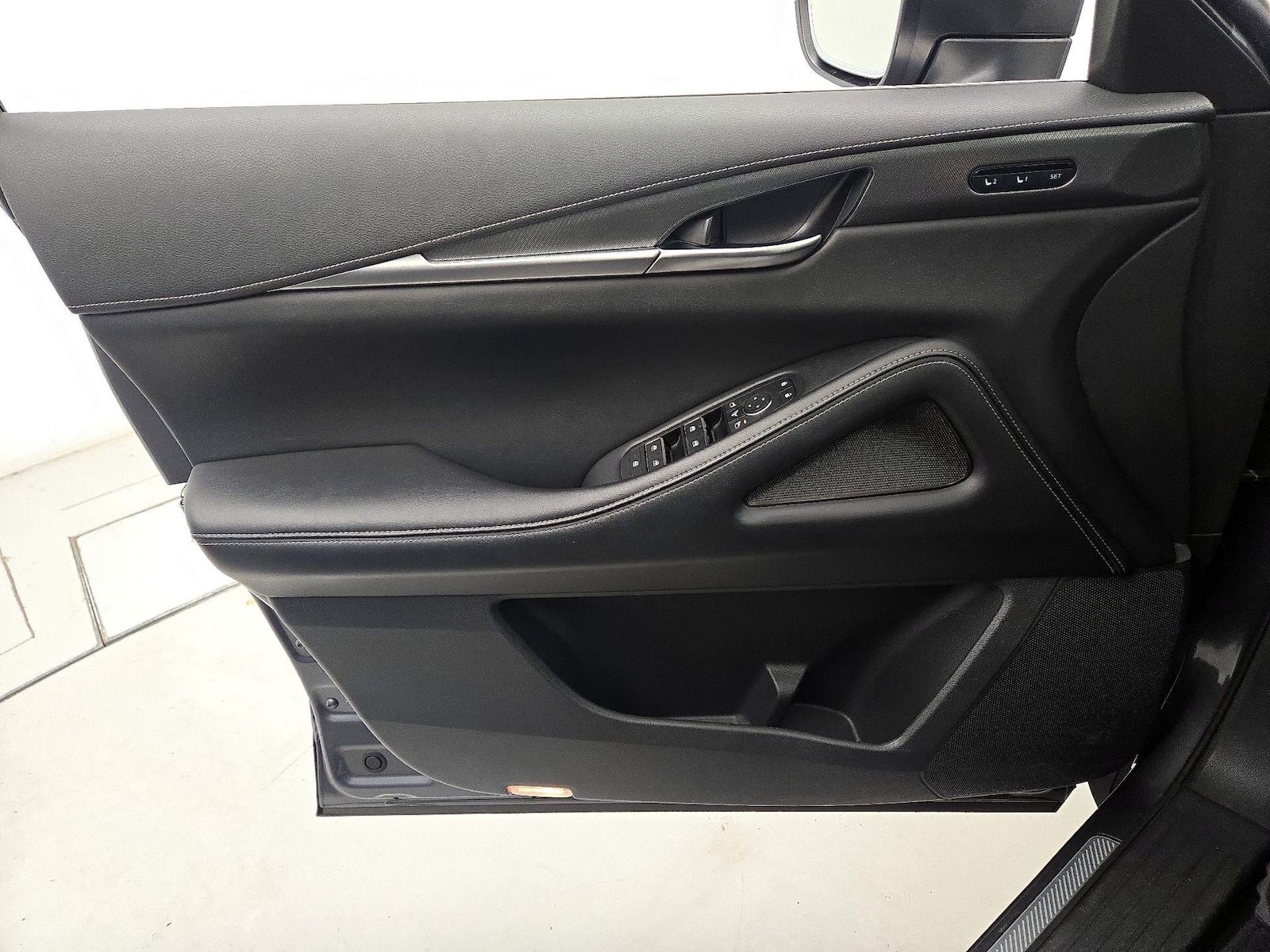 2023 INFINITI QX60 LUXE - Photo 13