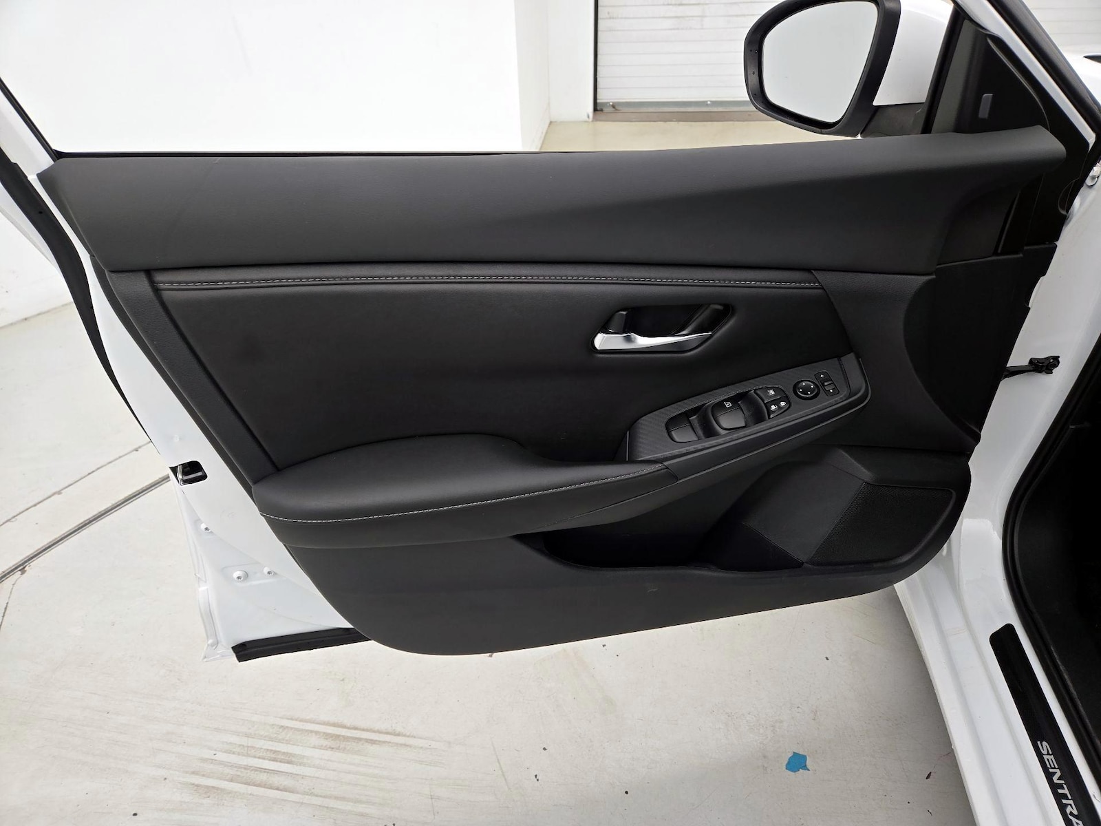 2023 Nissan Sentra SV - Photo 13