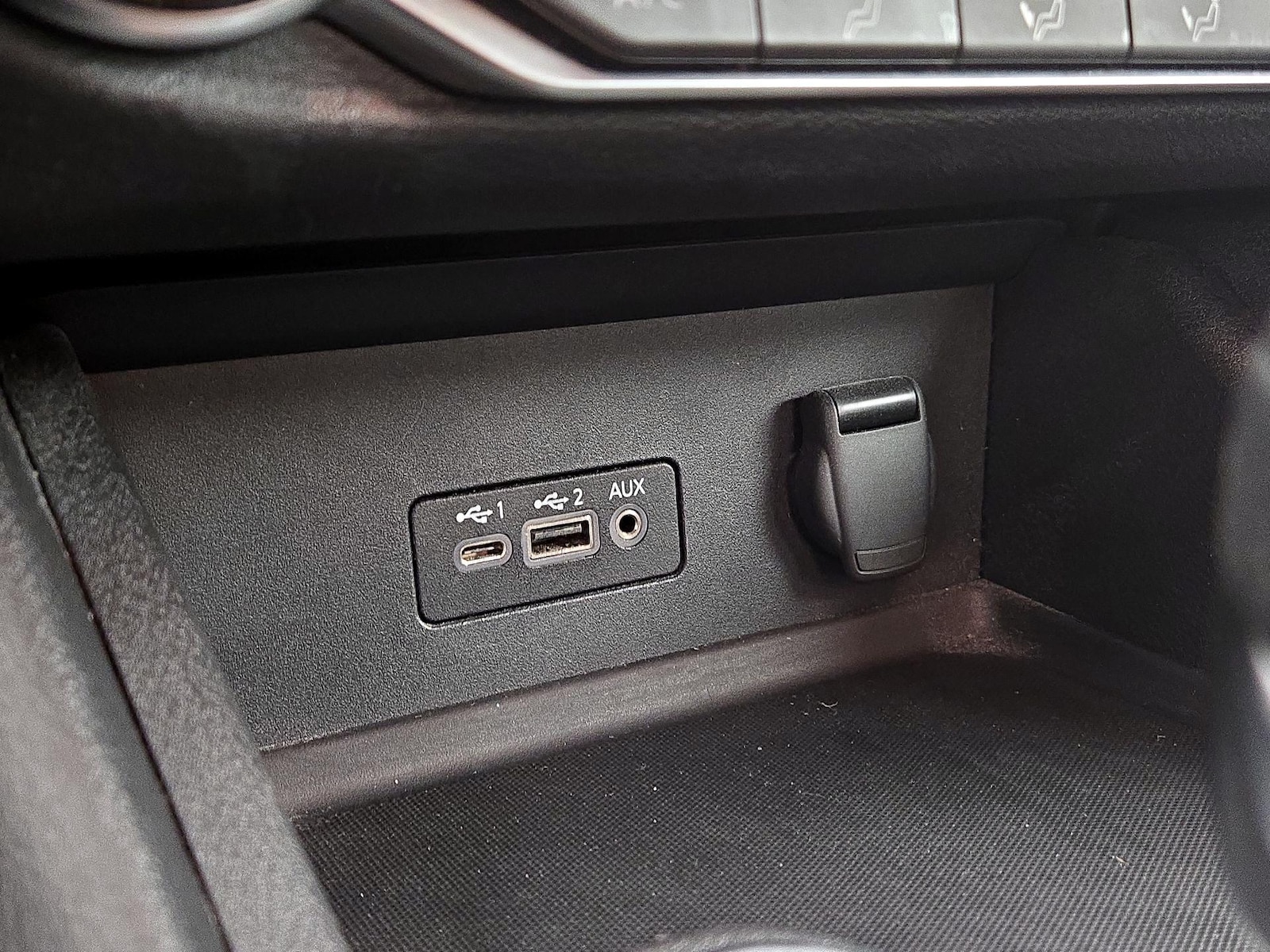 2023 Nissan Sentra SV - Photo 19
