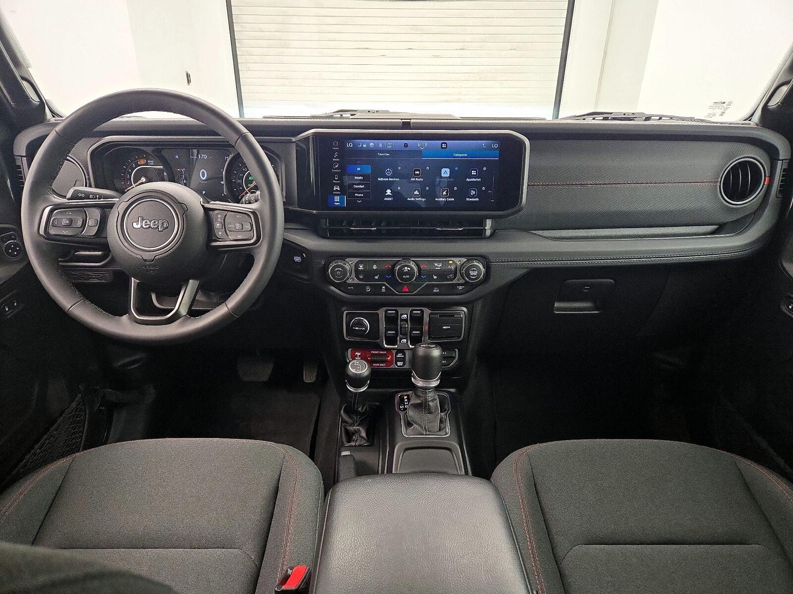Apple CarPlay® & Android Auto™