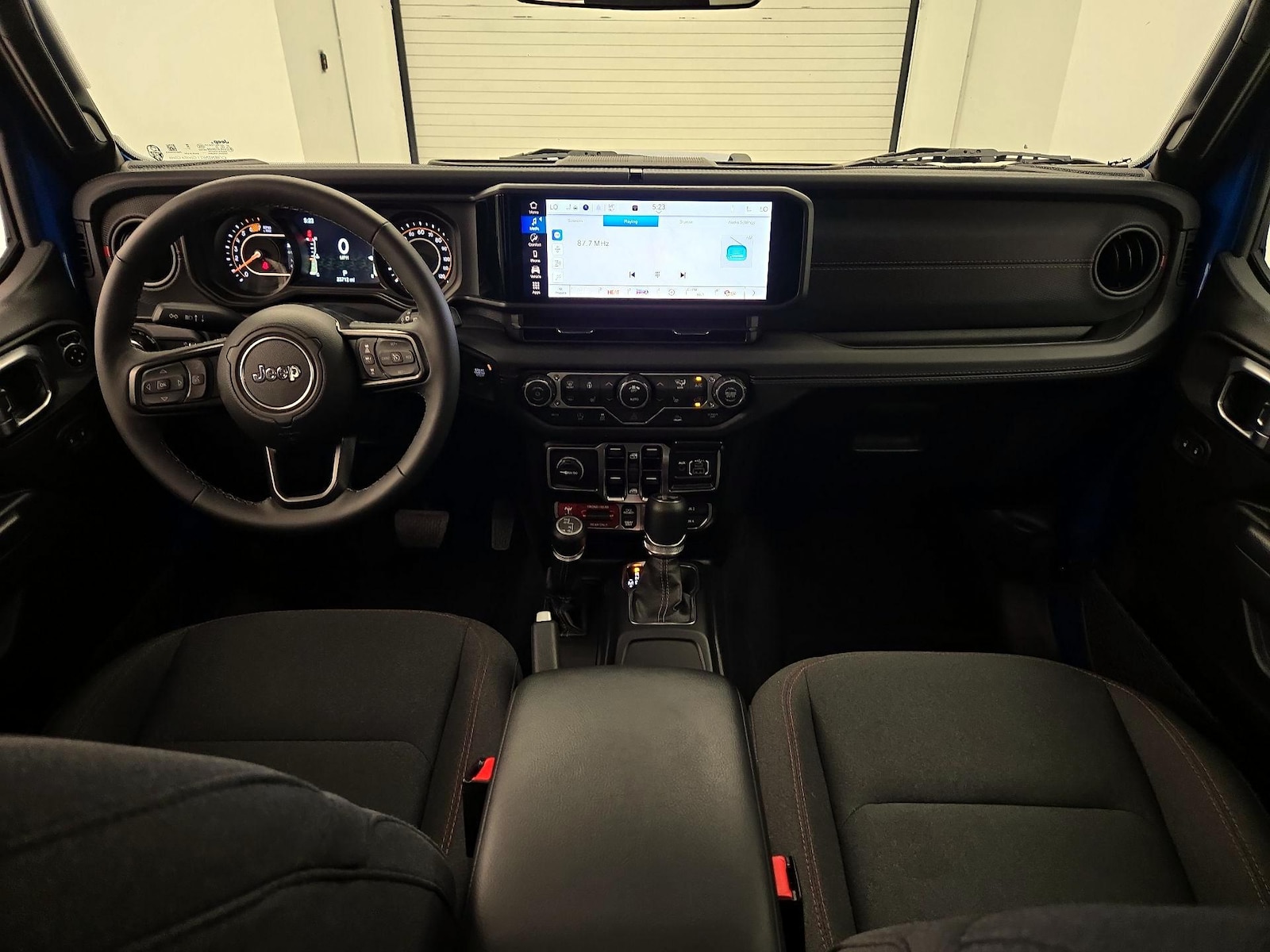 Apple CarPlay® & Android Auto™