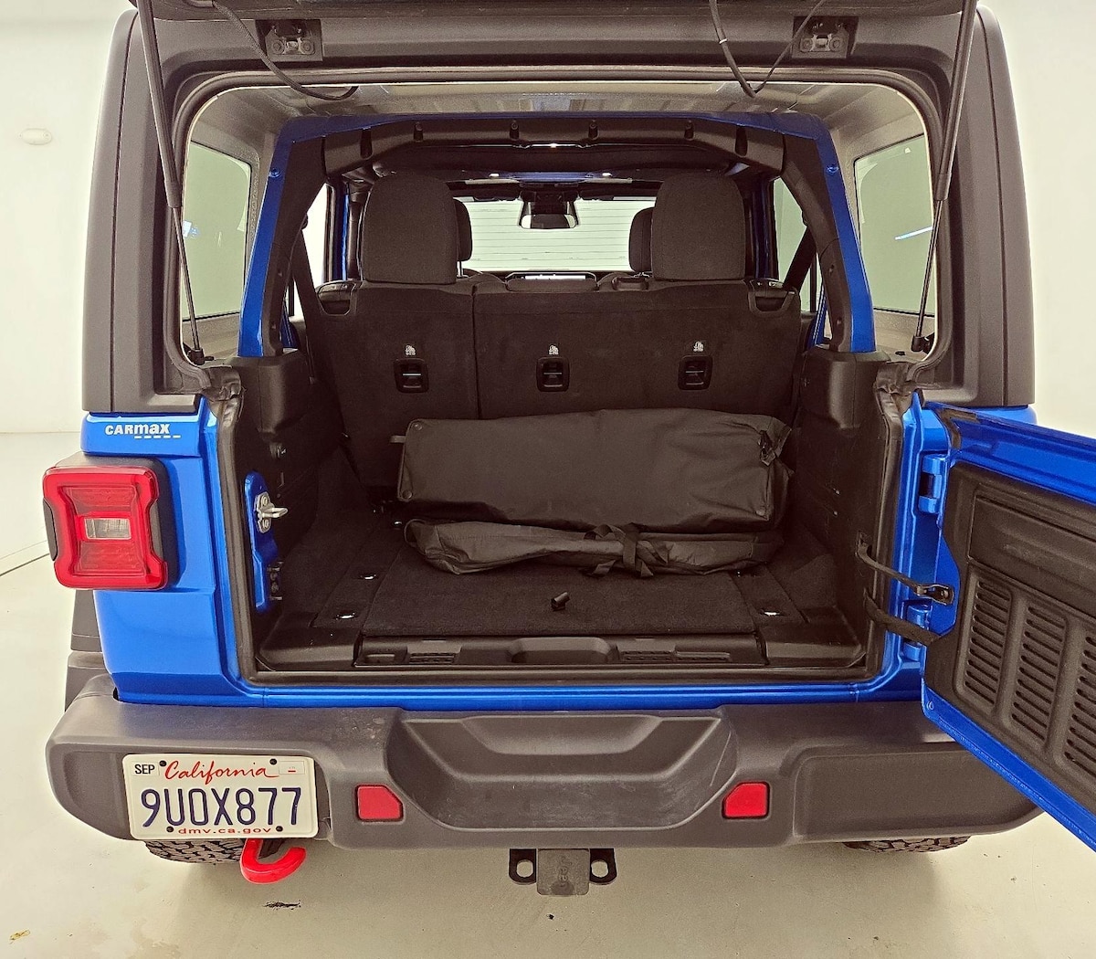 Trunk/Cargo (Seats Up)