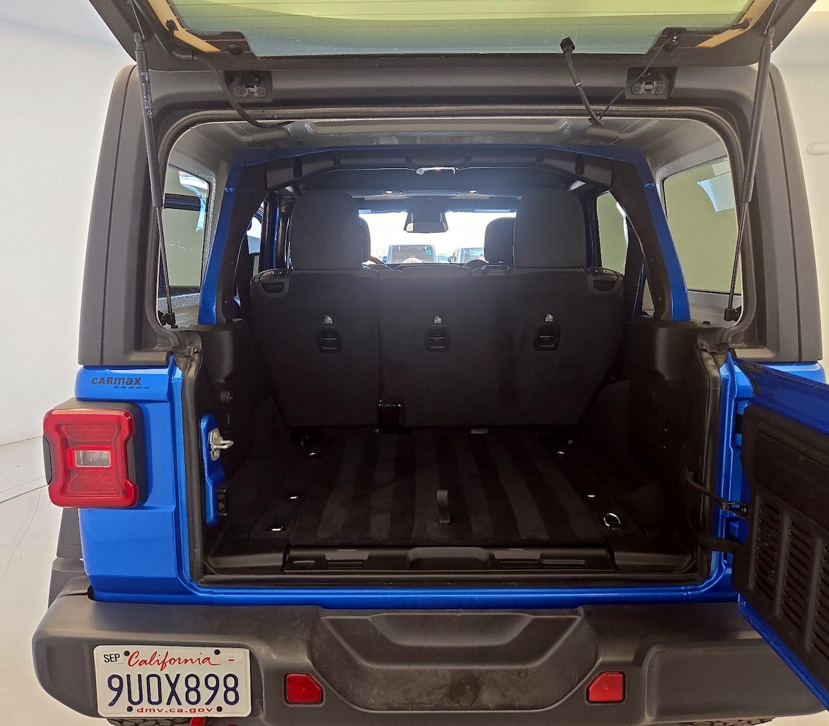 Trunk/Cargo (Seats Up)