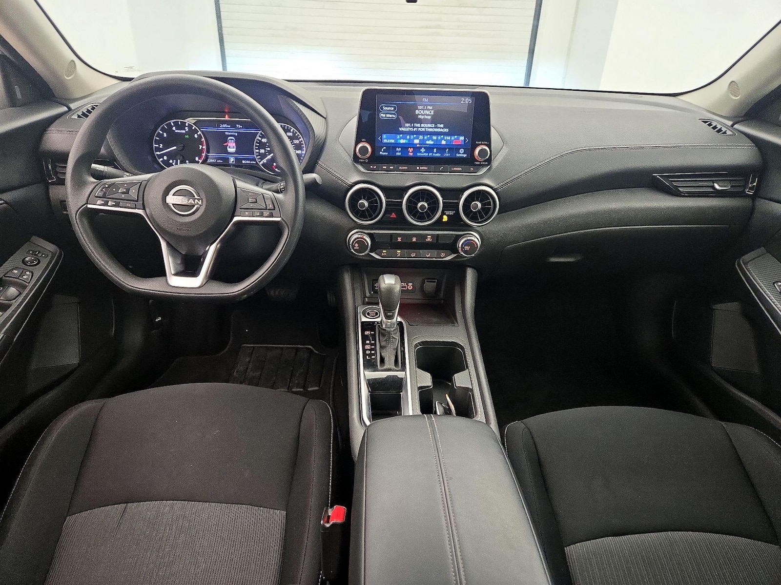 2025 Nissan Sentra SV - Photo 10