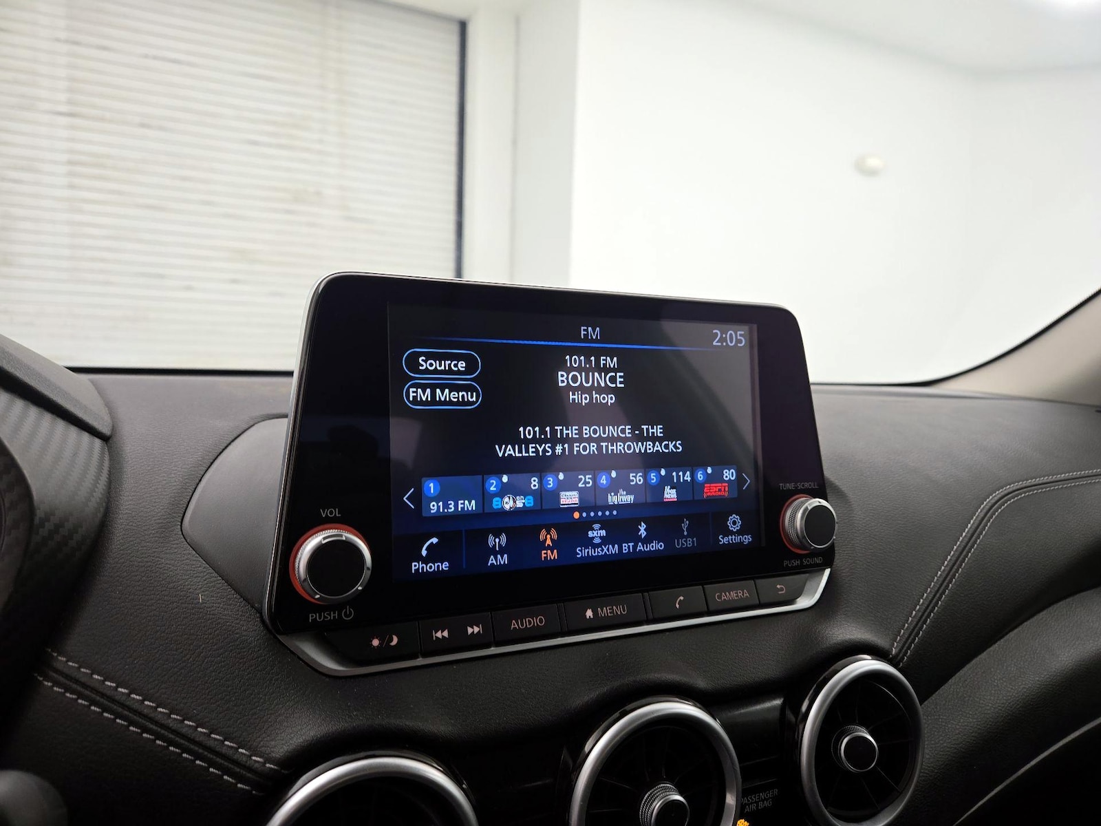 2025 Nissan Sentra SV - Photo 16