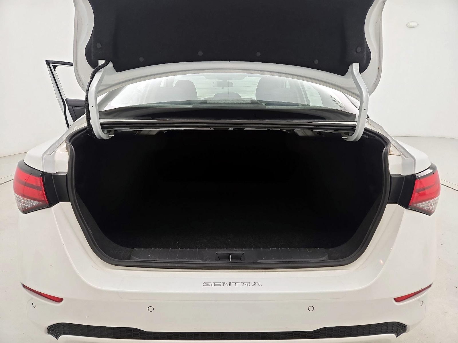 2025 Nissan Sentra SV - Photo 21
