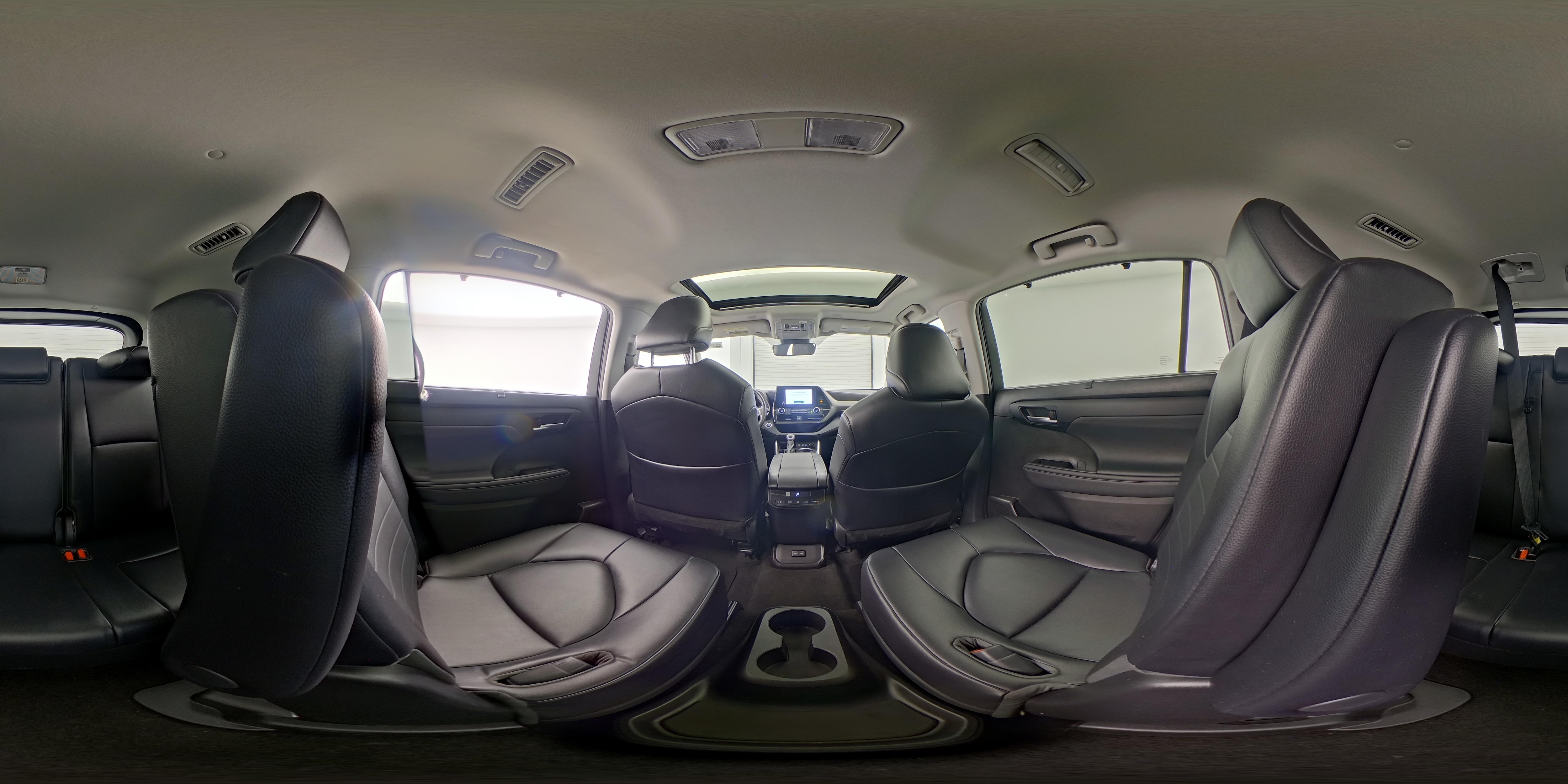 2023 Toyota Highlander L - Photo 28