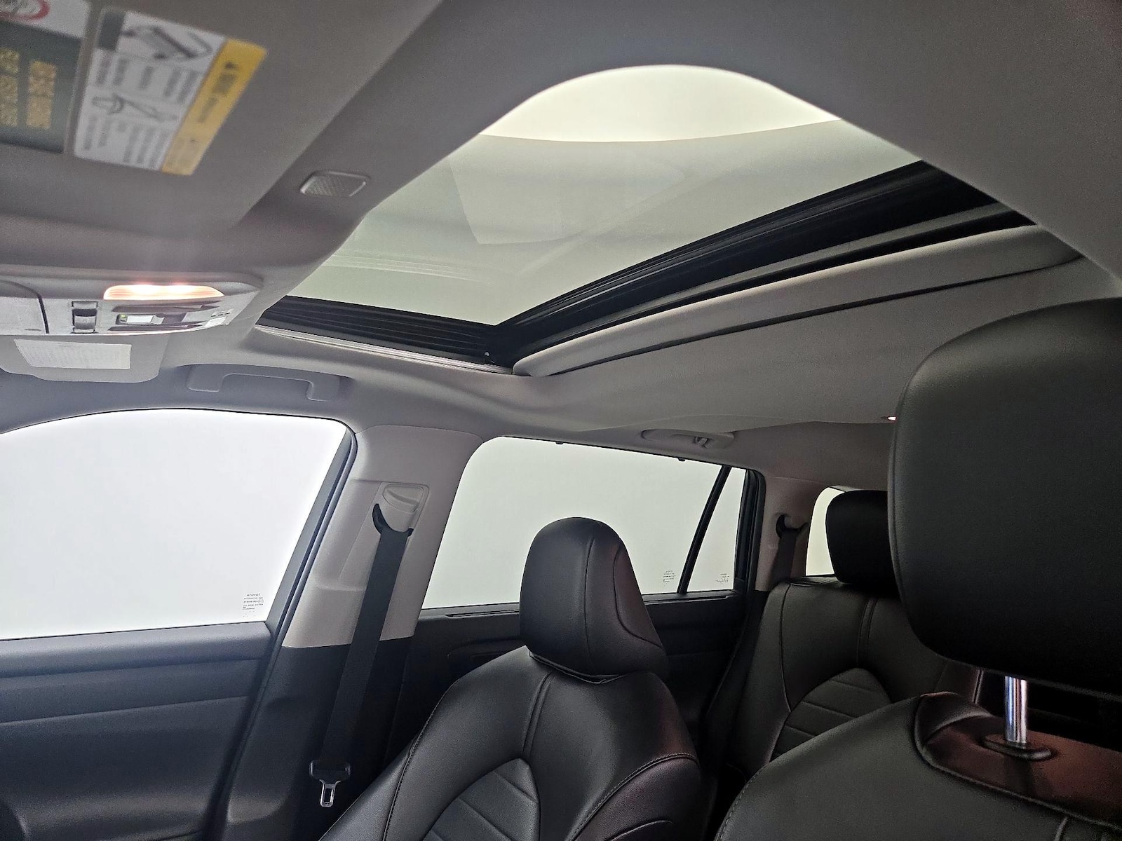 2023 Toyota Highlander L - Photo 20