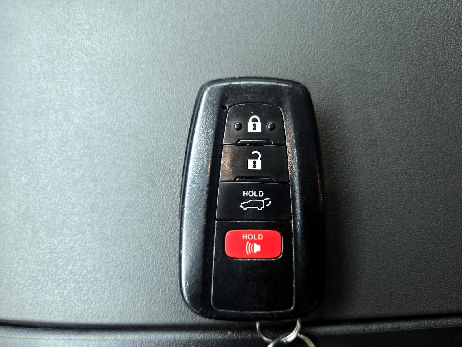 2023 Toyota Highlander L - Photo 26