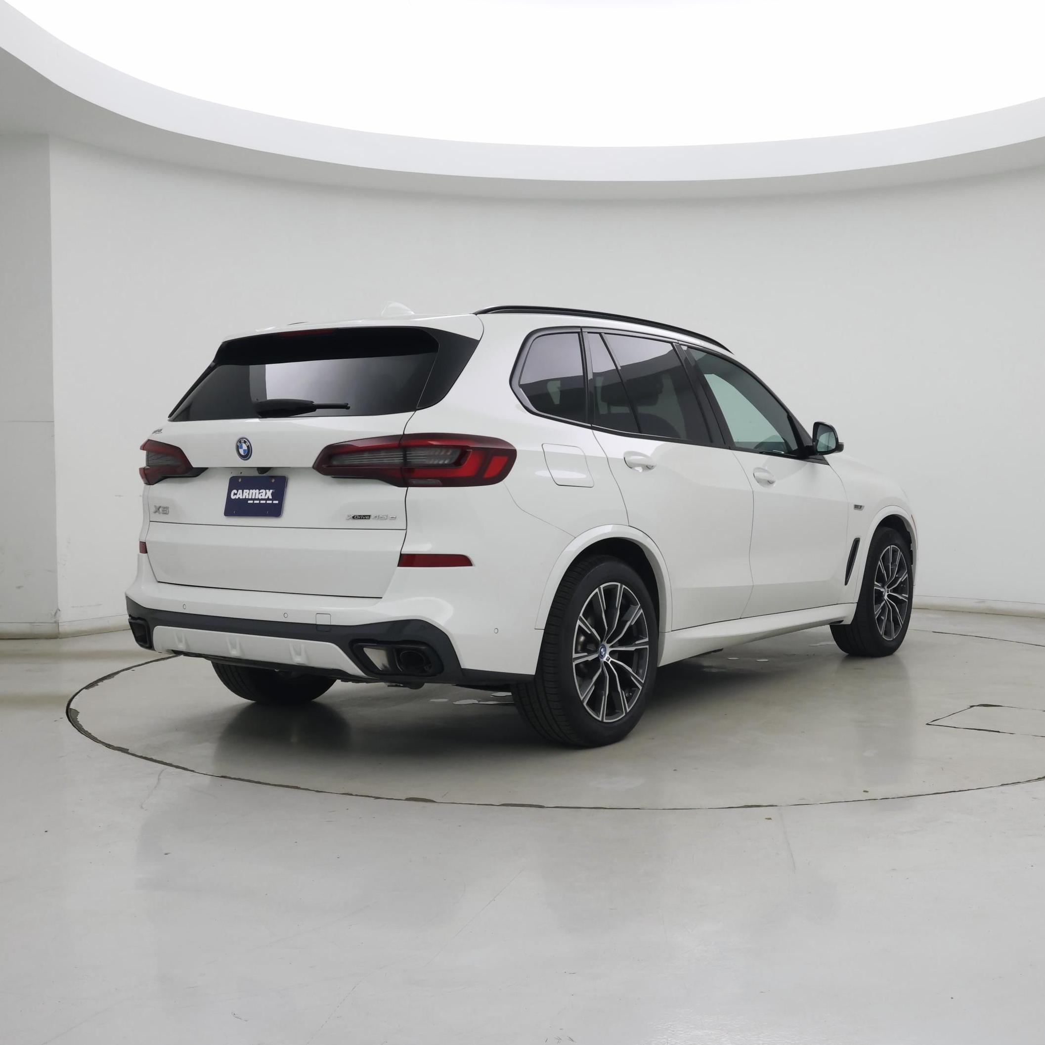 Thumbnail: 2023 BMW X5 - 8