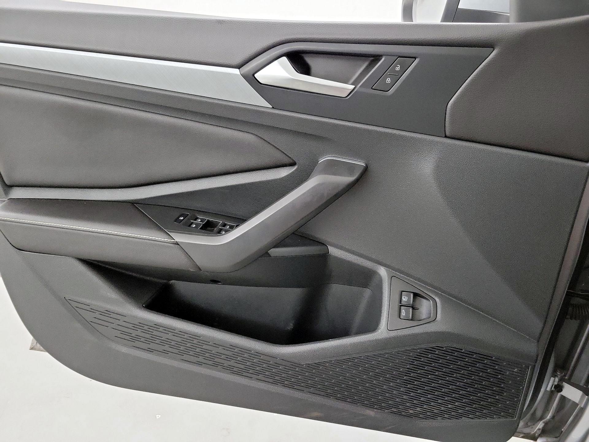 Thumbnail: 2024 Volkswagen Jetta - 12