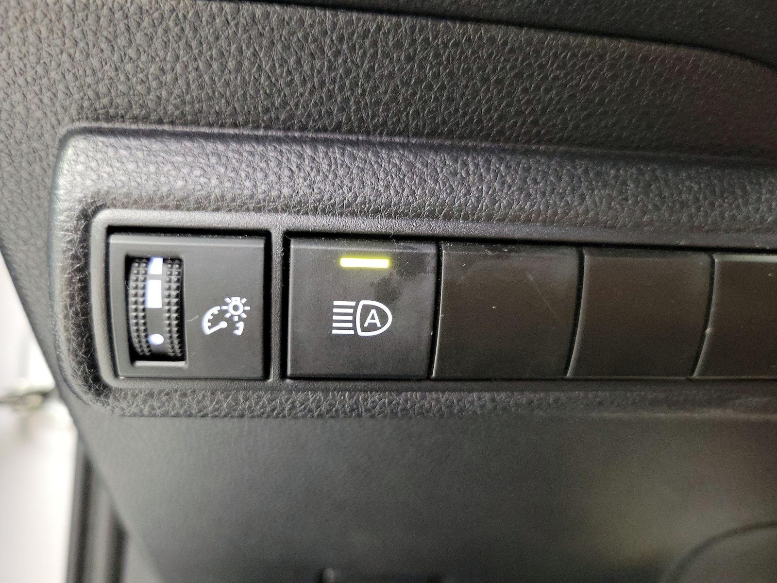 2025 Toyota Corolla SE - Photo 14