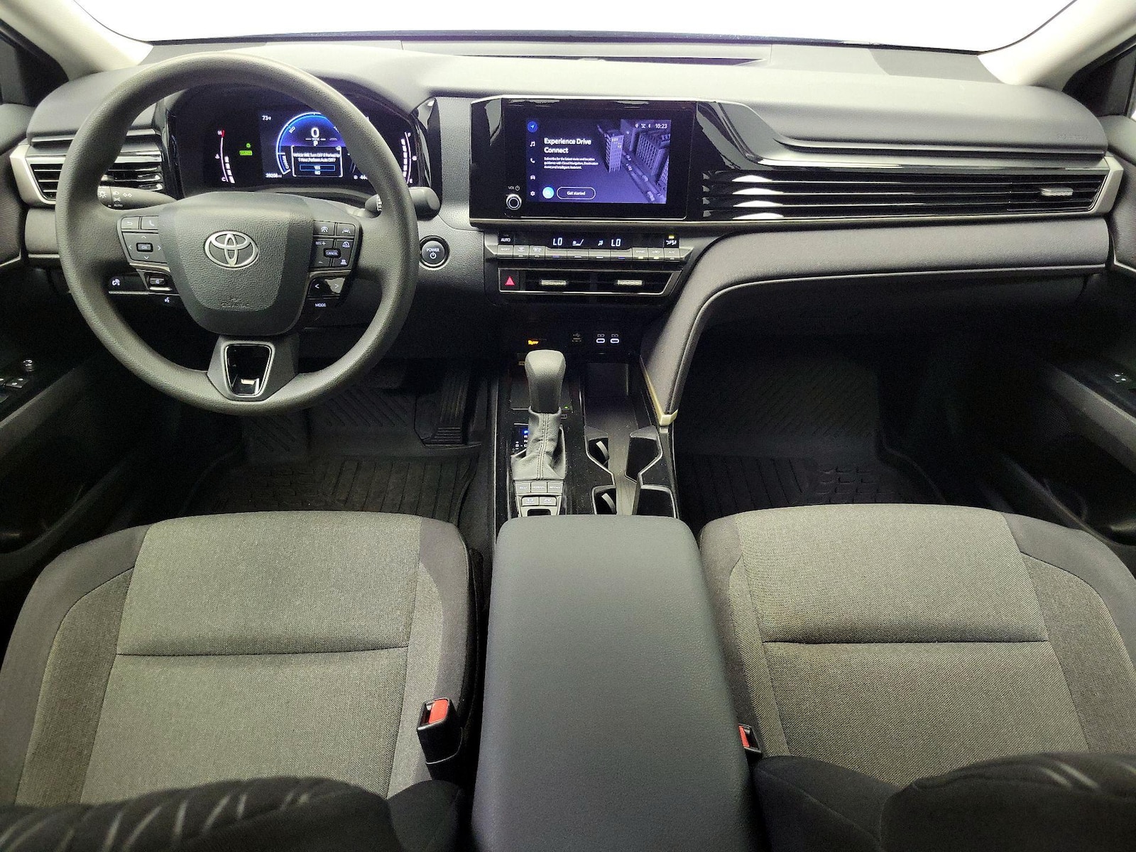 2025 Toyota Camry LE - Photo 10