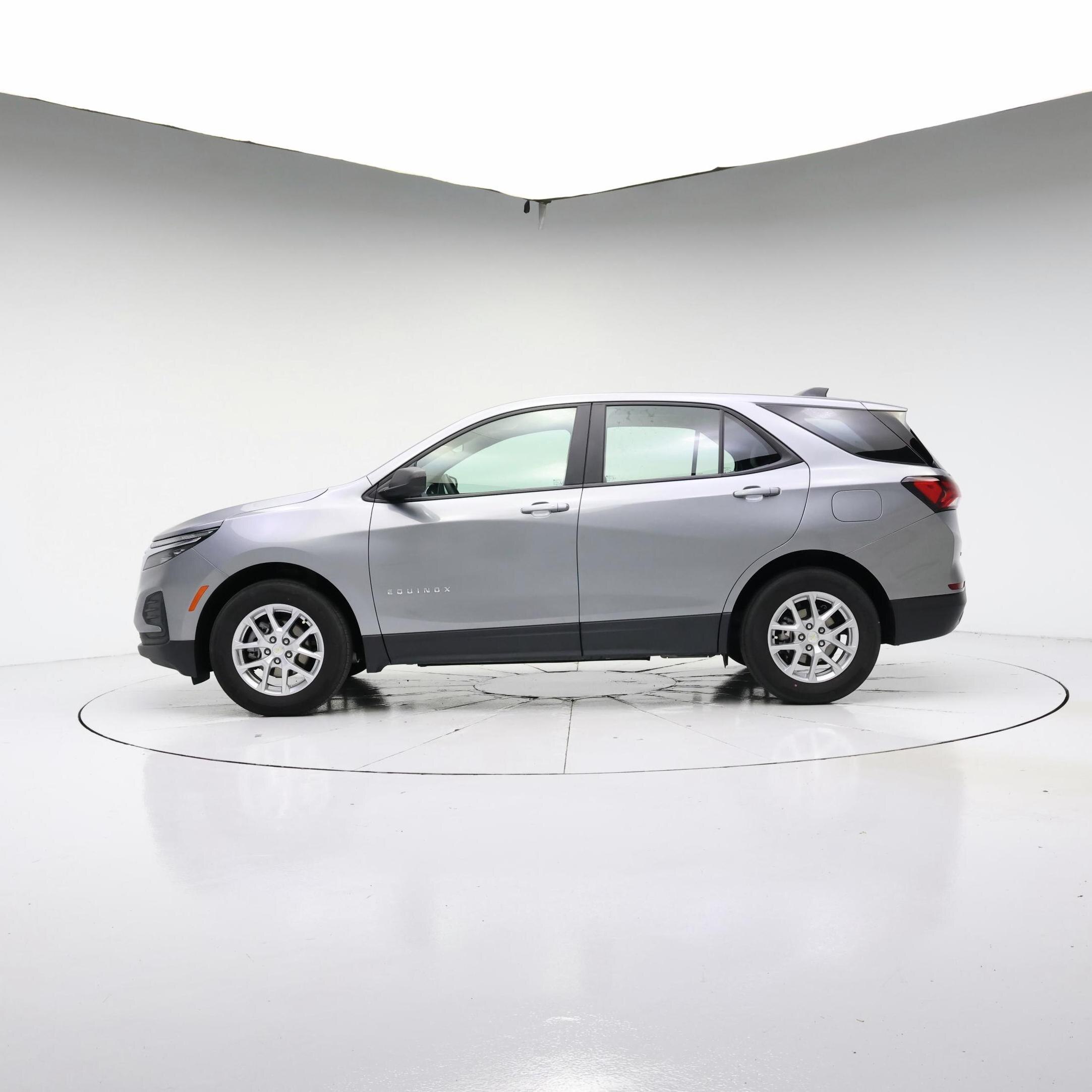 Thumbnail: 2024 Chevrolet Equinox - 3