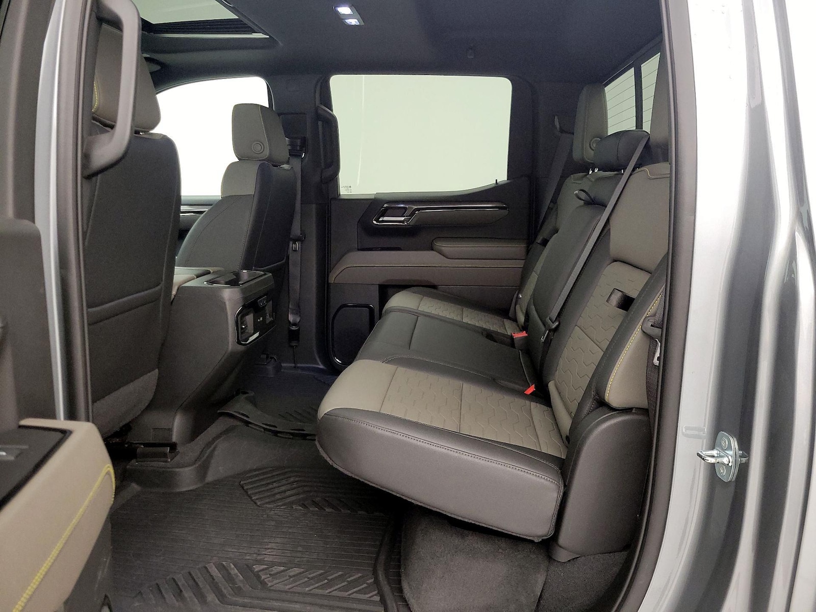 2023 Chevrolet Silverado 1500 ZR2 - Photo 21